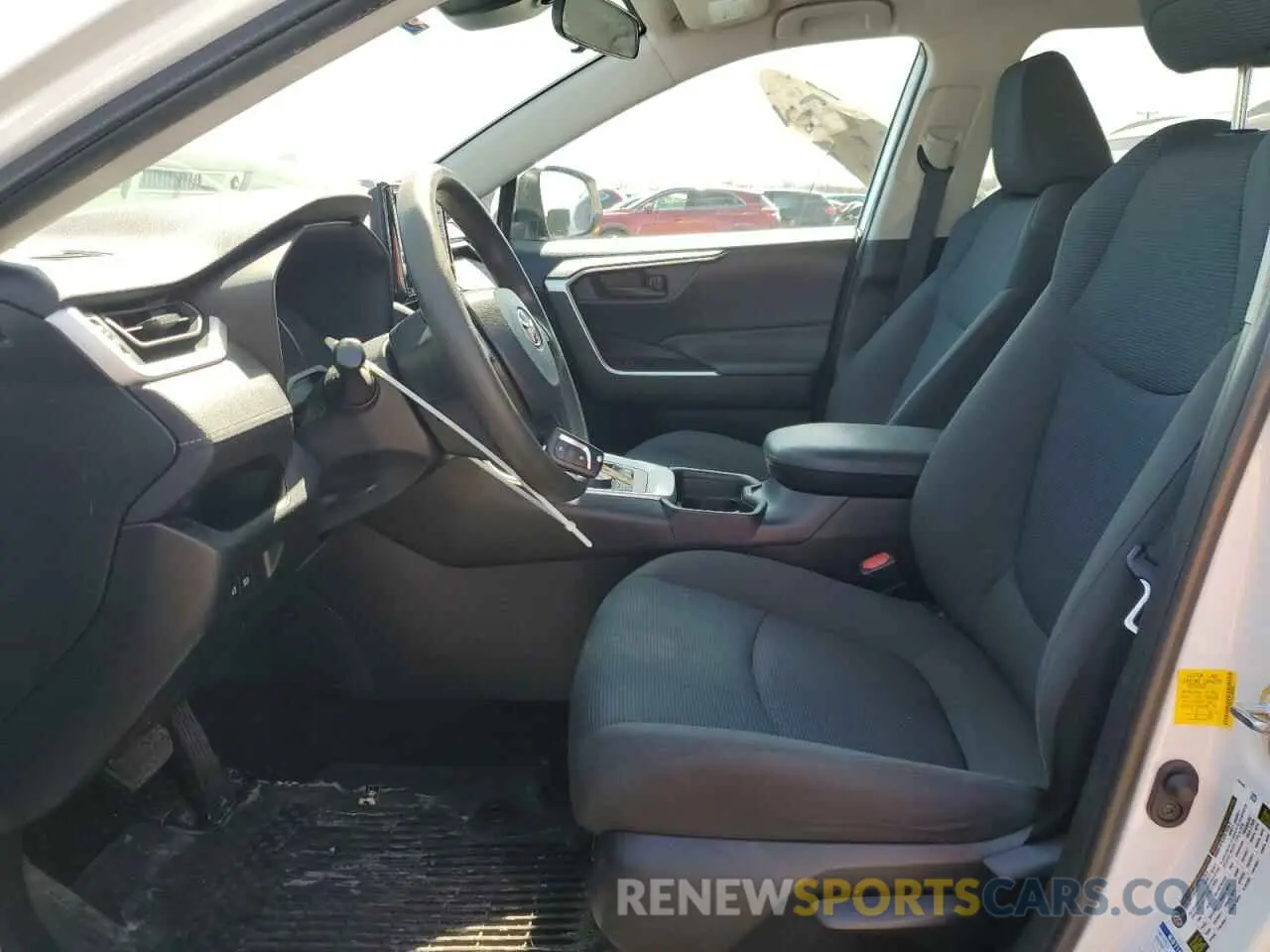 7 Photograph of a damaged car 2T3MWRFV2LW065097 TOYOTA RAV4 2020