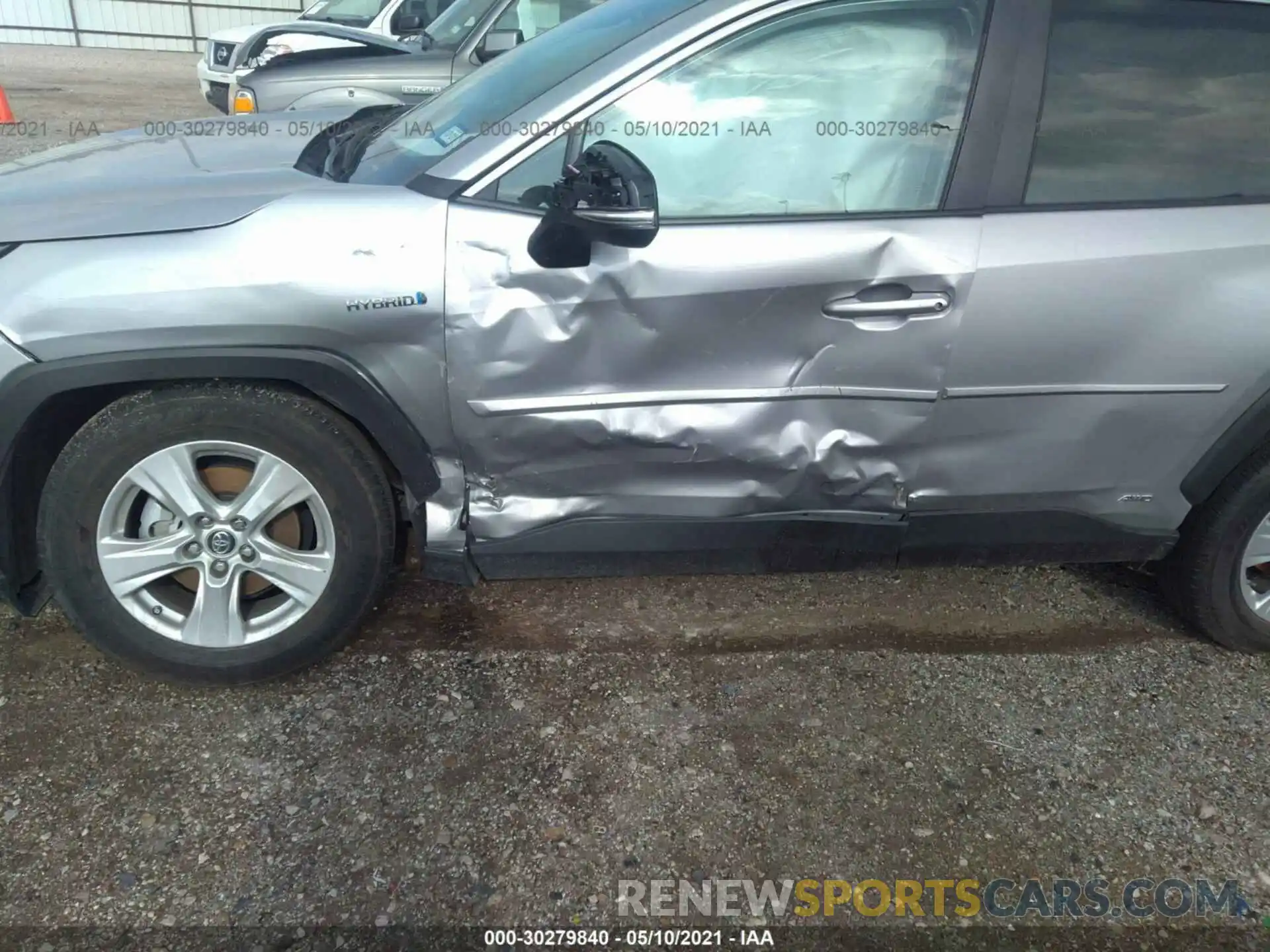 6 Photograph of a damaged car 2T3MWRFV4LW047376 TOYOTA RAV4 2020