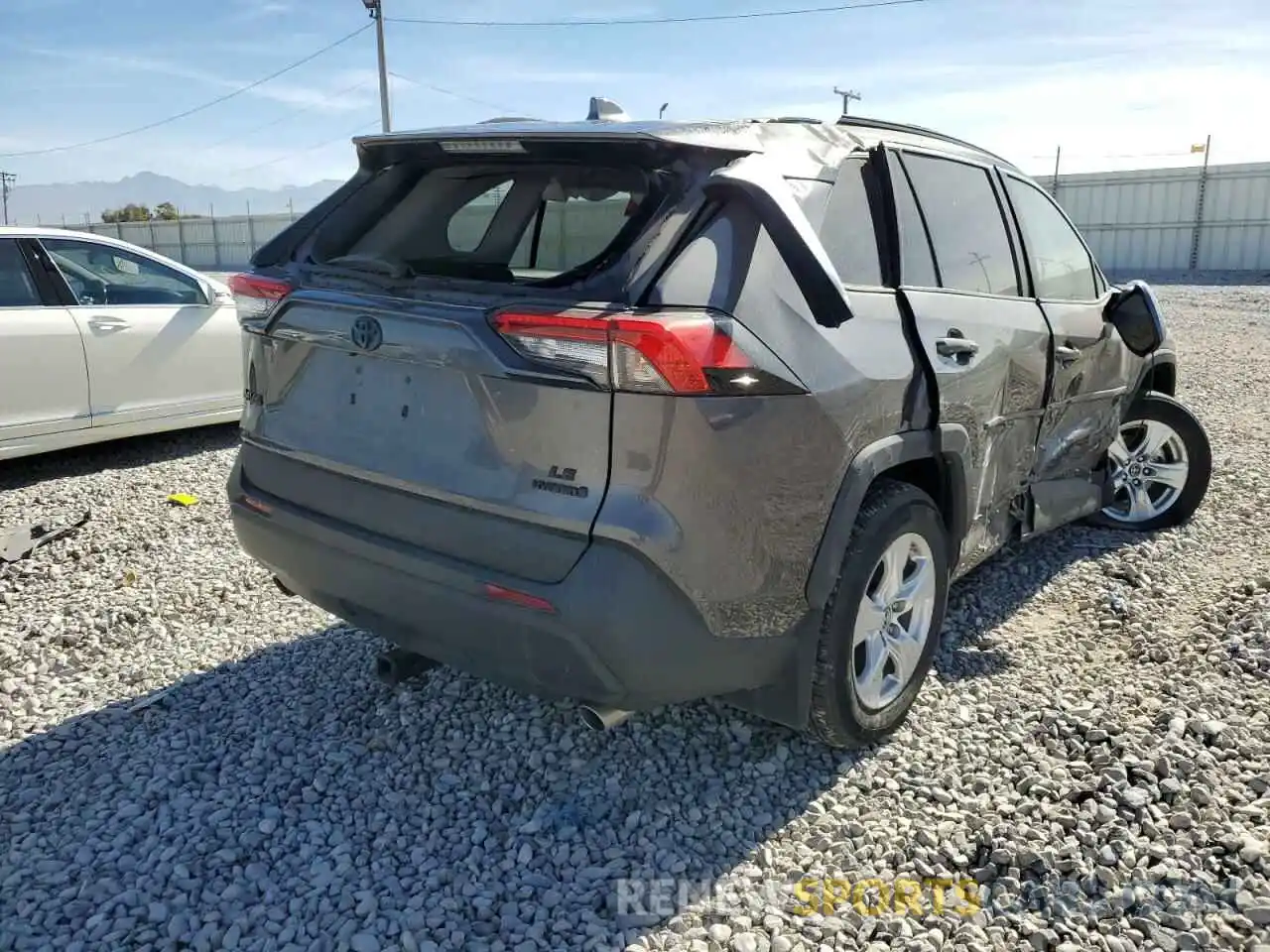 4 Photograph of a damaged car 2T3MWRFV4LW075484 TOYOTA RAV4 2020