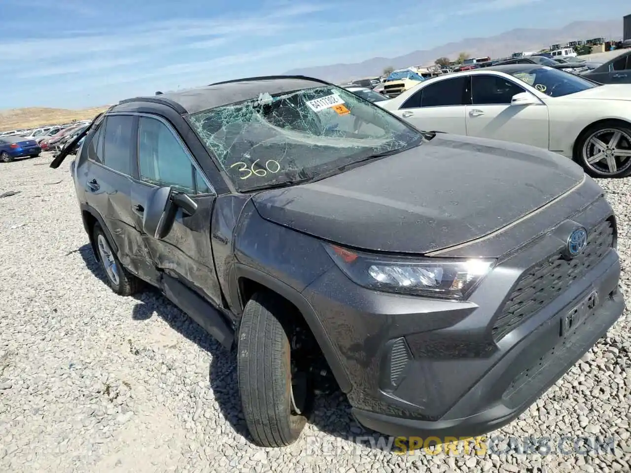 9 Photograph of a damaged car 2T3MWRFV4LW075484 TOYOTA RAV4 2020