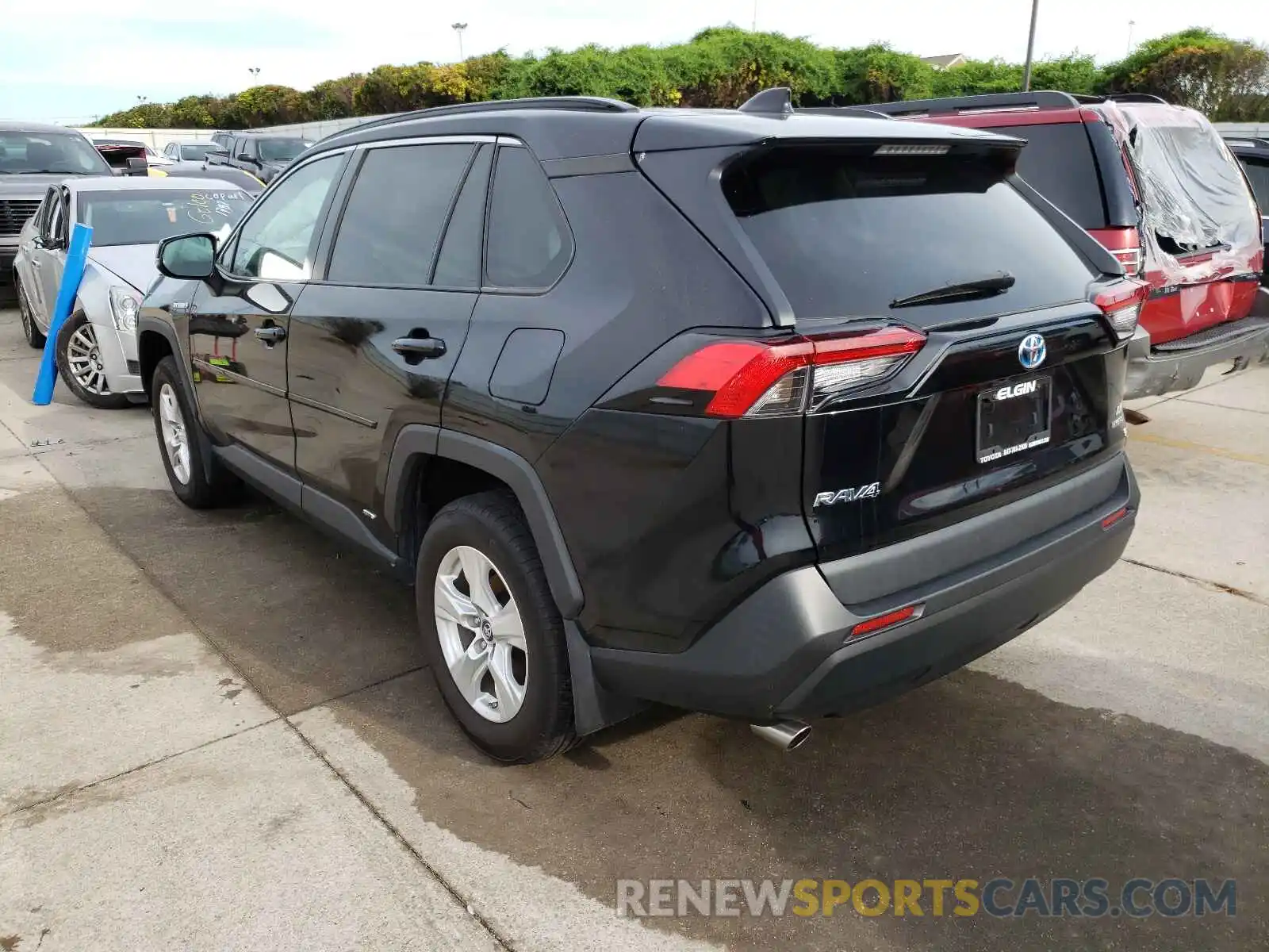 3 Photograph of a damaged car 2T3MWRFV5LW064767 TOYOTA RAV4 2020