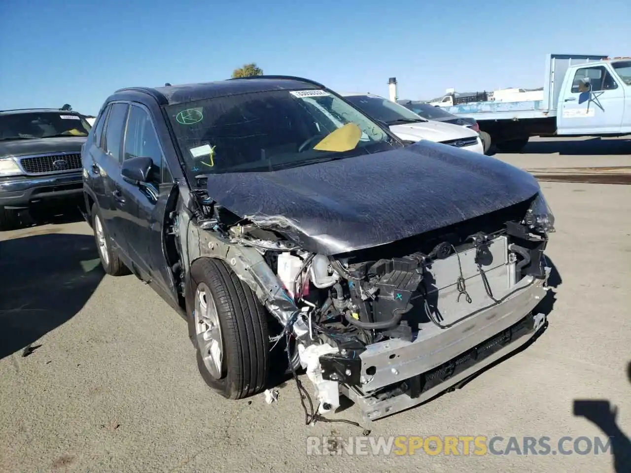 1 Photograph of a damaged car 2T3MWRFV5LW087580 TOYOTA RAV4 2020