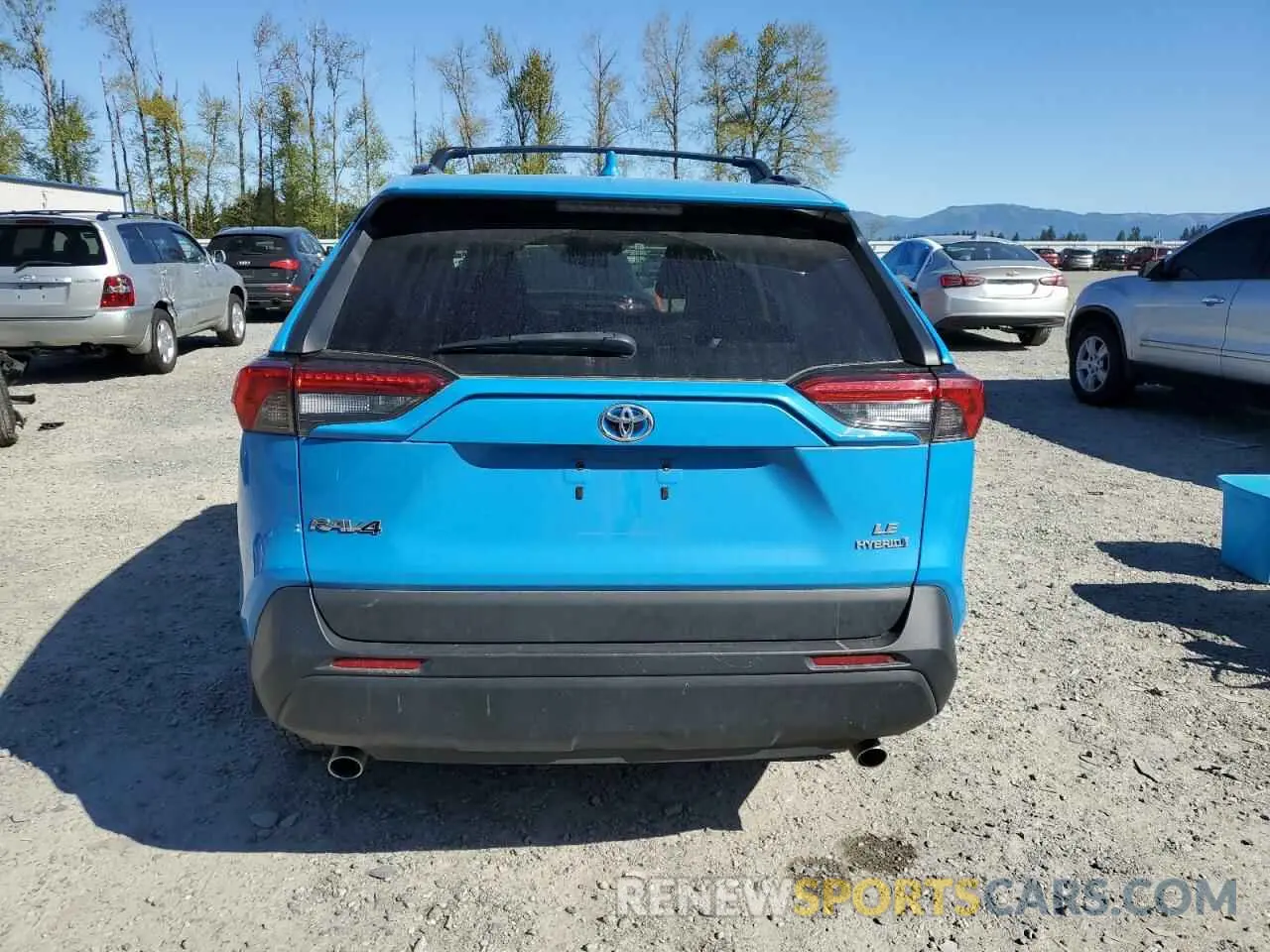 6 Photograph of a damaged car 2T3MWRFV6LW057343 TOYOTA RAV4 2020