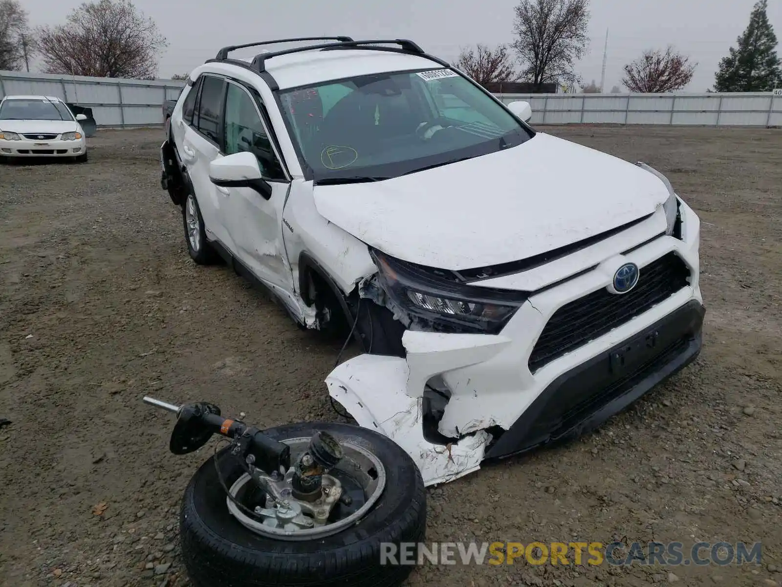 1 Photograph of a damaged car 2T3MWRFV7LW068285 TOYOTA RAV4 2020