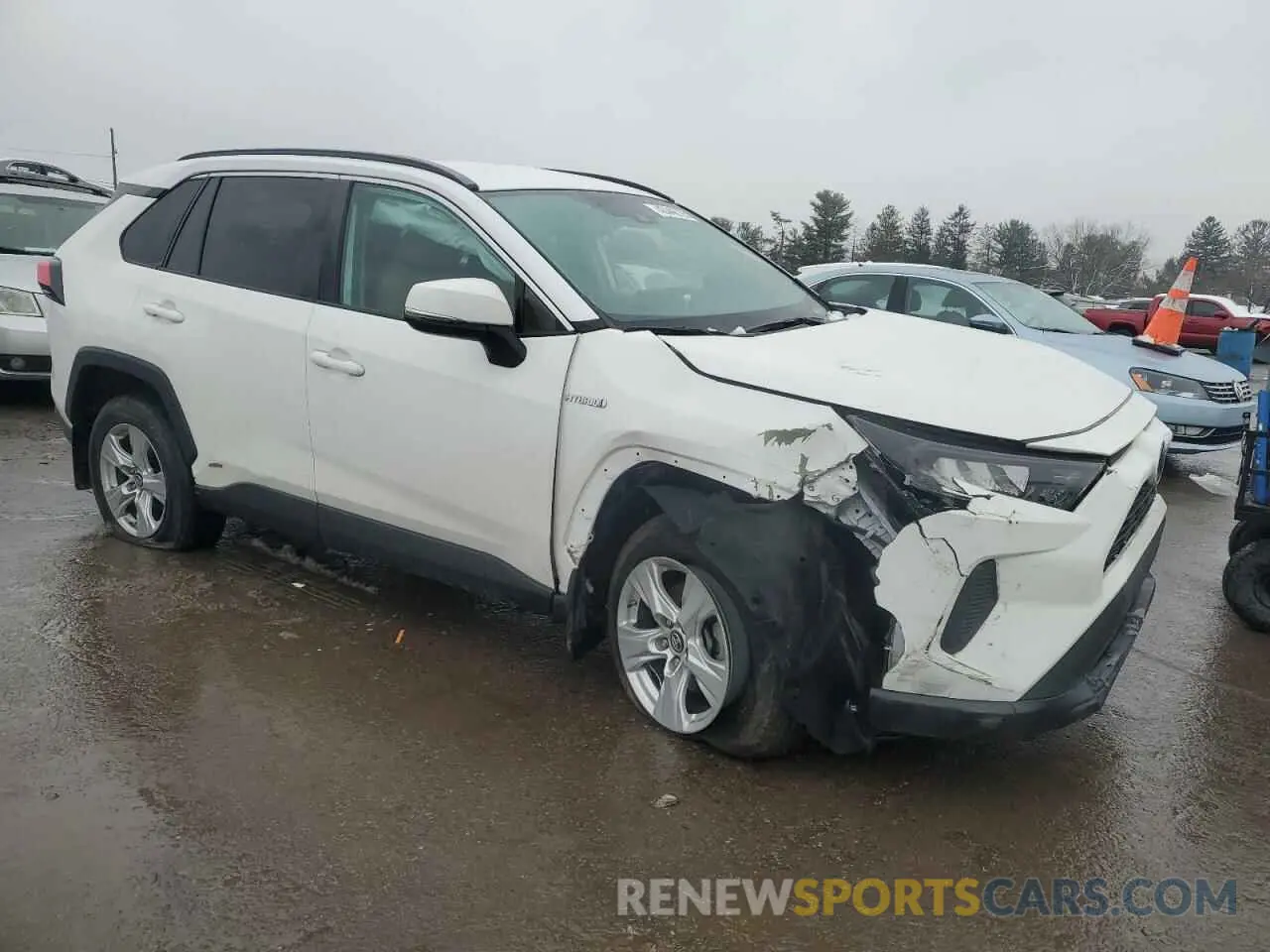 4 Photograph of a damaged car 2T3MWRFV8LW091834 TOYOTA RAV4 2020