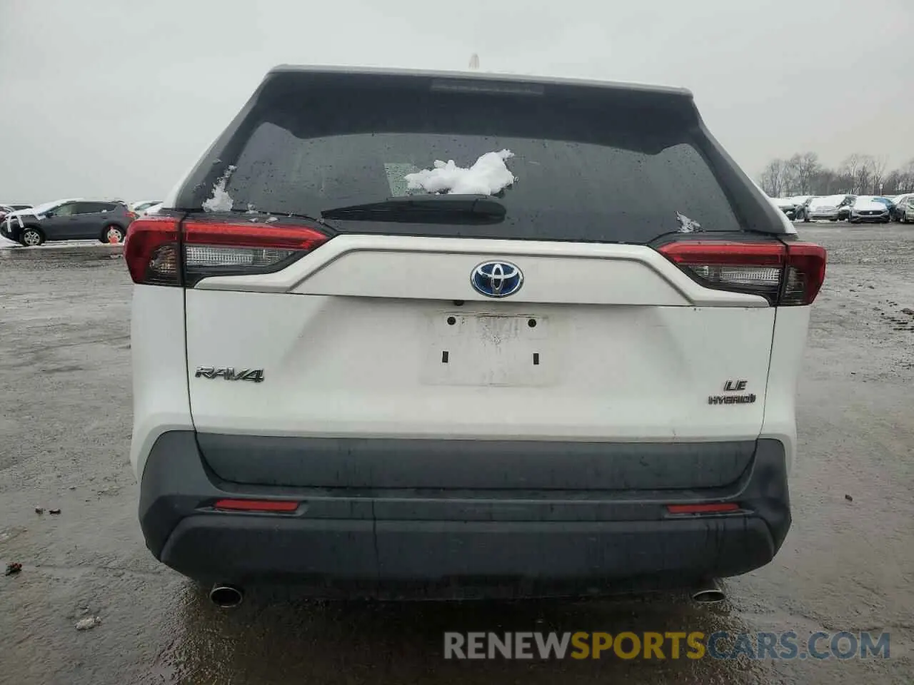 6 Photograph of a damaged car 2T3MWRFV8LW091834 TOYOTA RAV4 2020