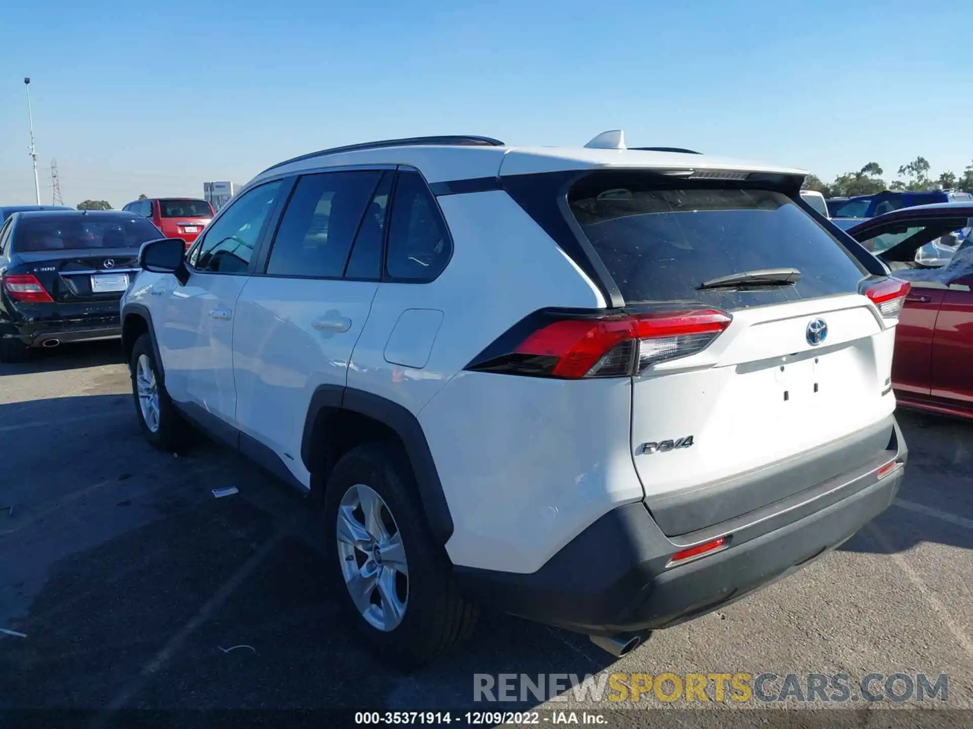 3 Photograph of a damaged car 2T3MWRFV9LW056266 TOYOTA RAV4 2020