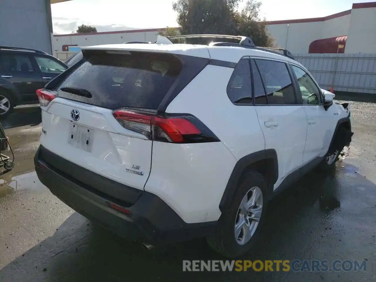 4 Photograph of a damaged car 2T3MWRFVXLW071147 TOYOTA RAV4 2020