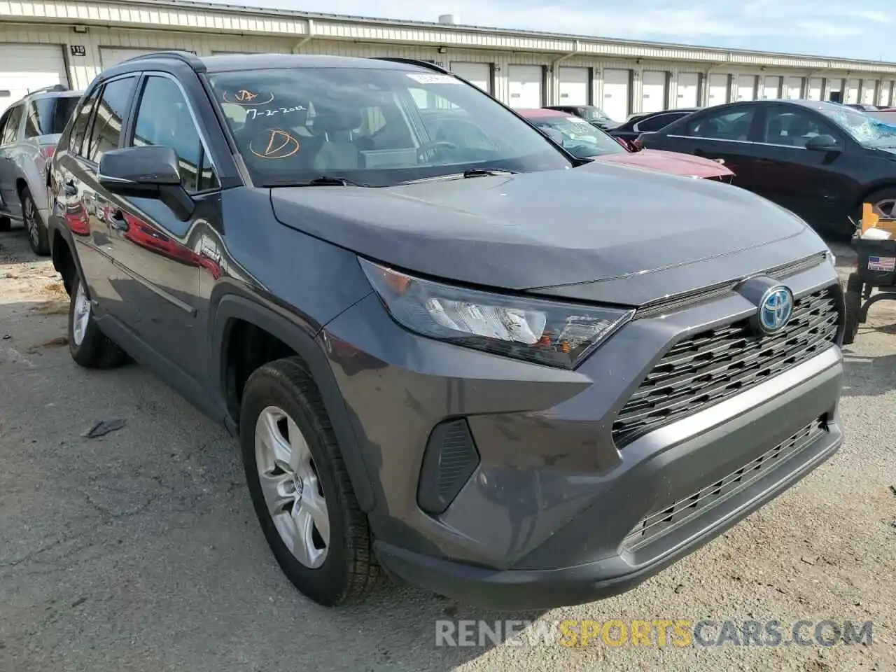 1 Photograph of a damaged car 2T3MWRFVXLW071438 TOYOTA RAV4 2020