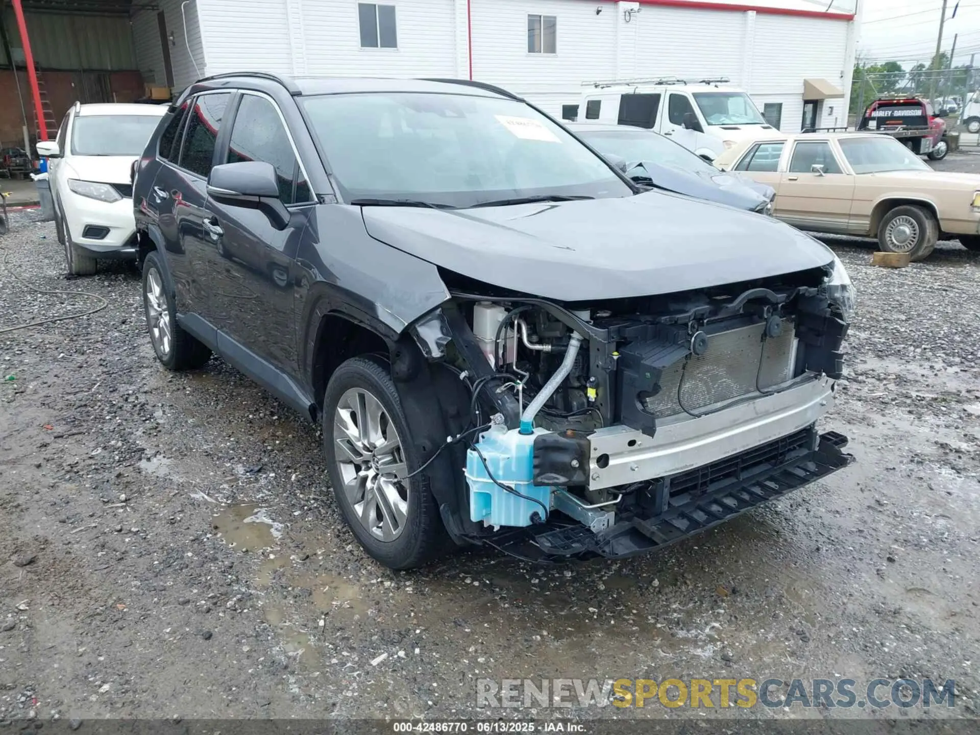 1 Photograph of a damaged car 2T3N1RFV1LC118957 TOYOTA RAV4 2020
