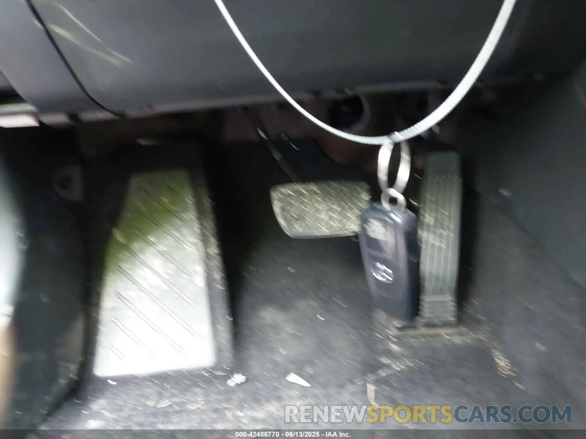 11 Photograph of a damaged car 2T3N1RFV1LC118957 TOYOTA RAV4 2020
