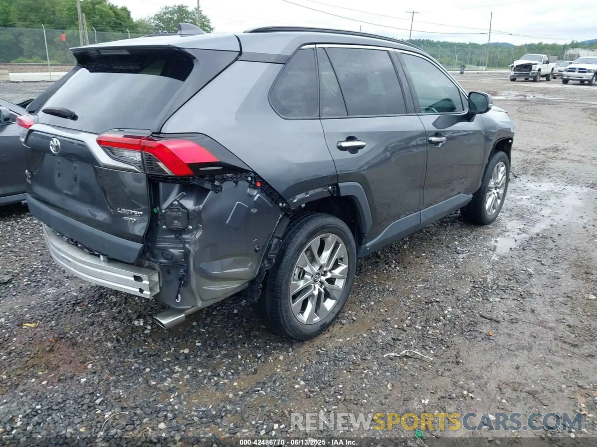 4 Photograph of a damaged car 2T3N1RFV1LC118957 TOYOTA RAV4 2020