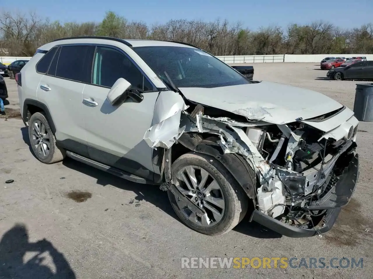 4 Photograph of a damaged car 2T3N1RFV5LC109968 TOYOTA RAV4 2020
