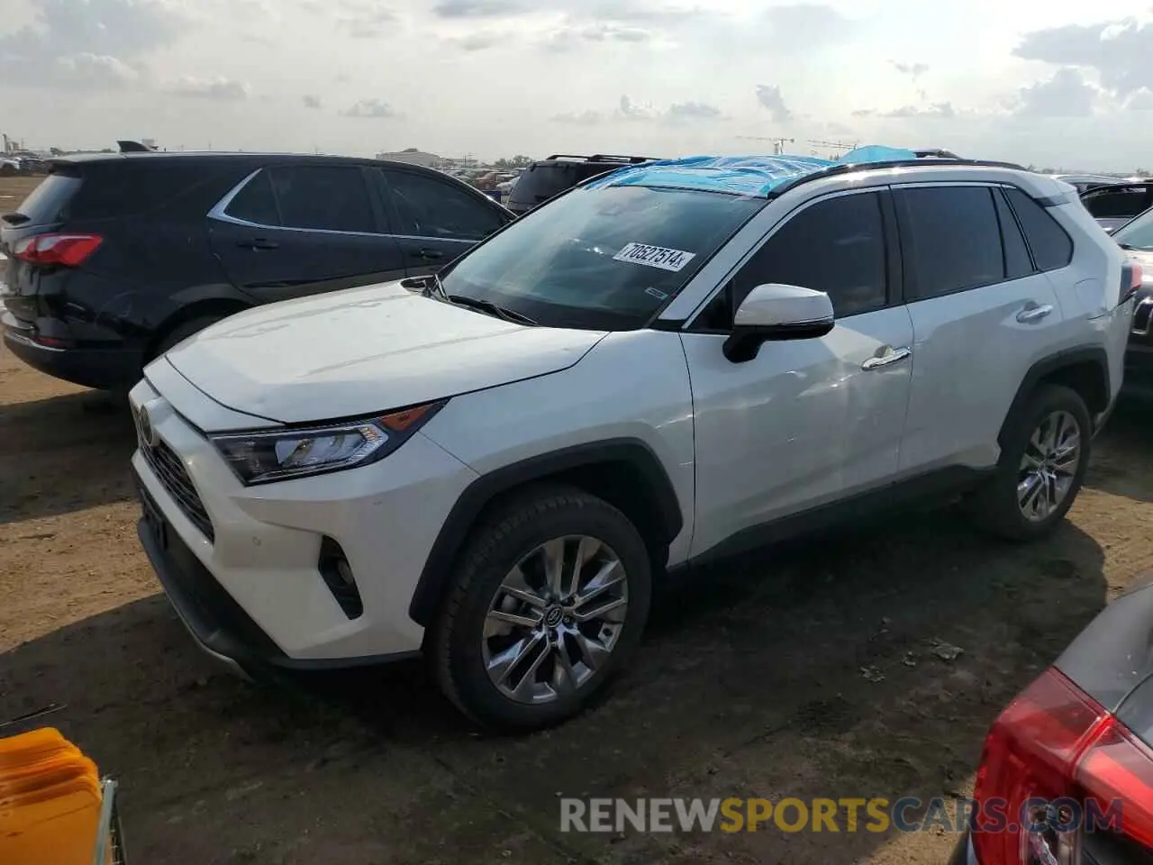 1 Photograph of a damaged car 2T3N1RFV6LC063843 TOYOTA RAV4 2020