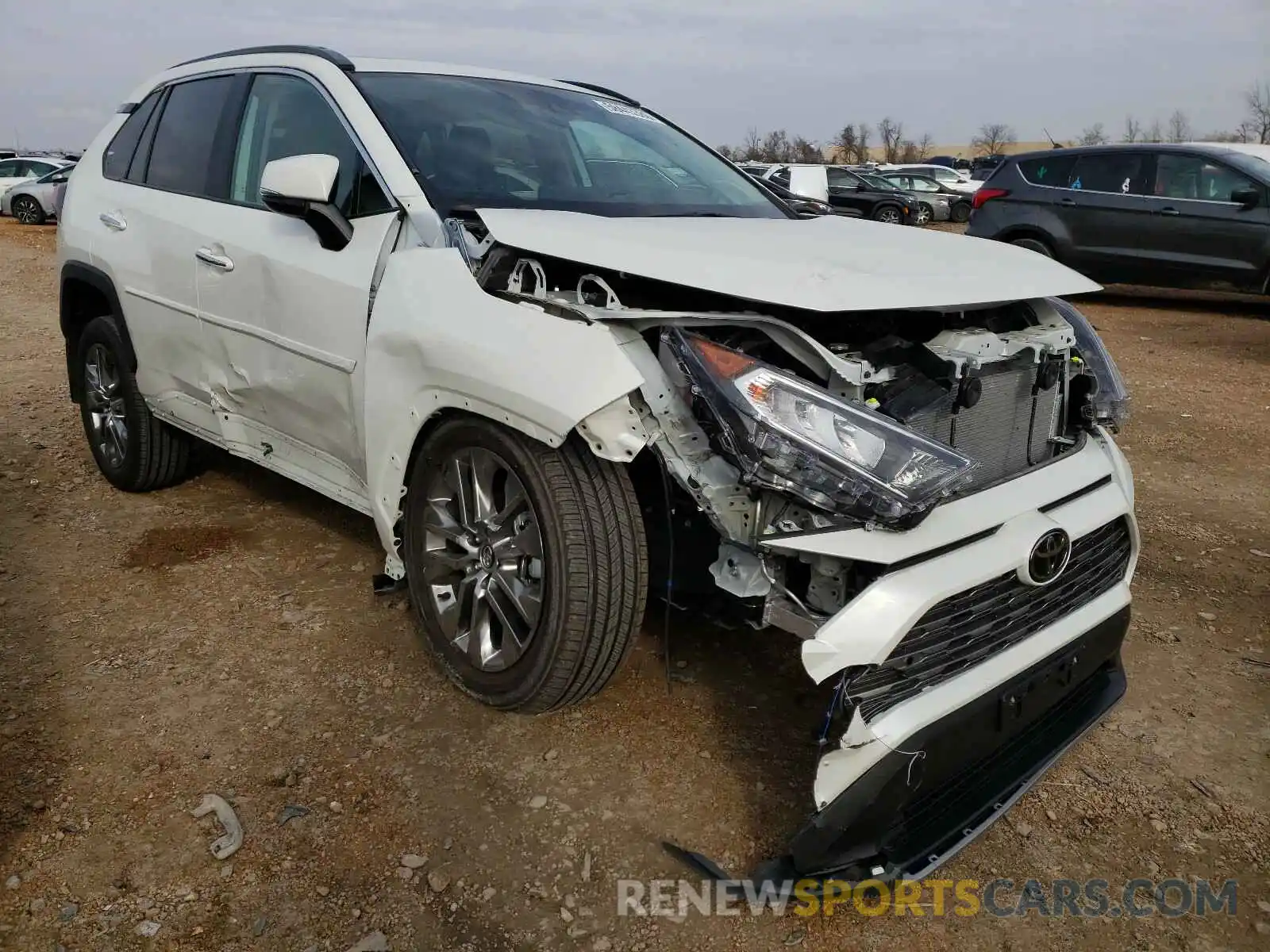 1 Photograph of a damaged car 2T3N1RFV6LW093312 TOYOTA RAV4 2020