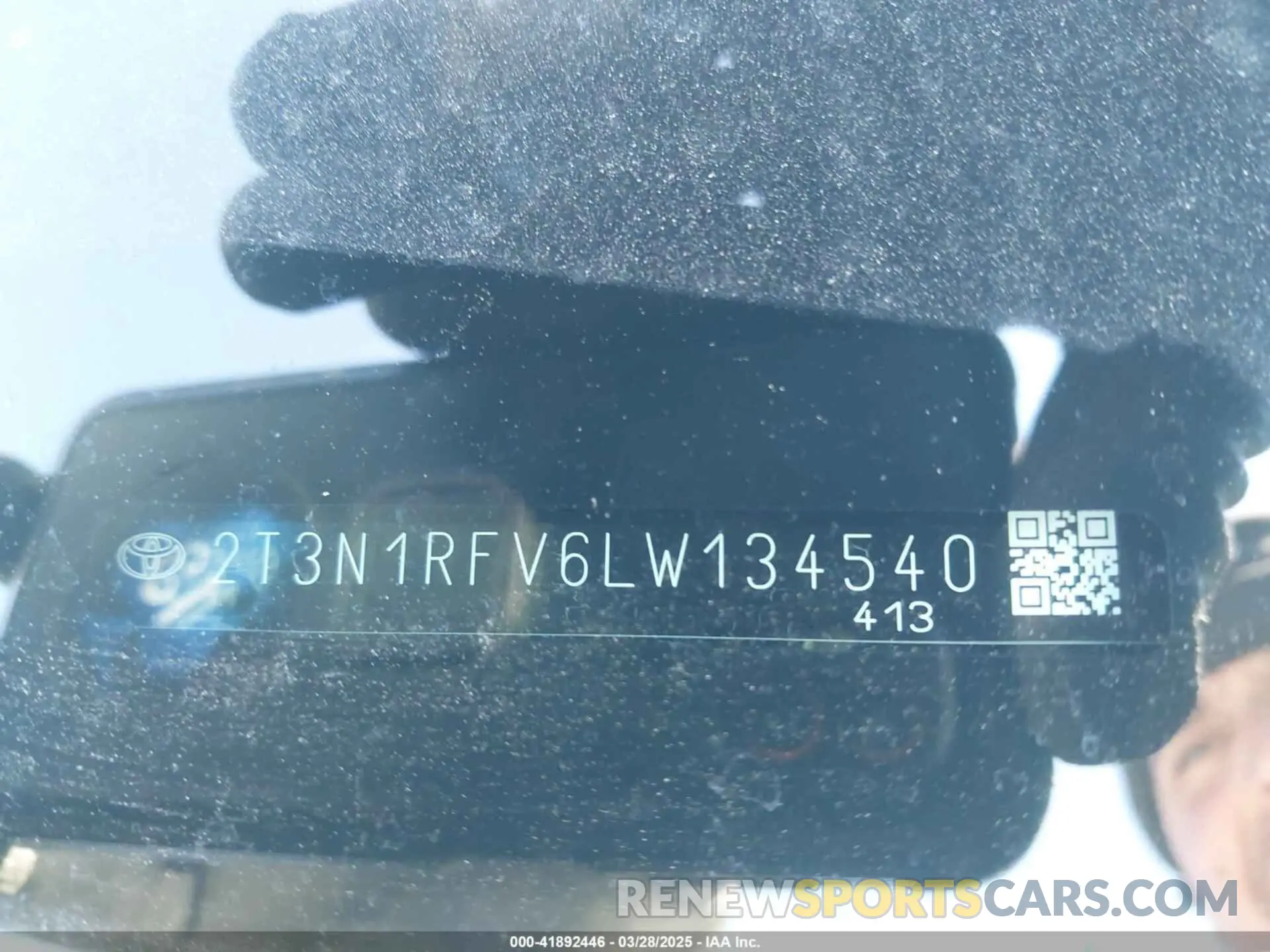 17 Photograph of a damaged car 2T3N1RFV6LW134540 TOYOTA RAV4 2020