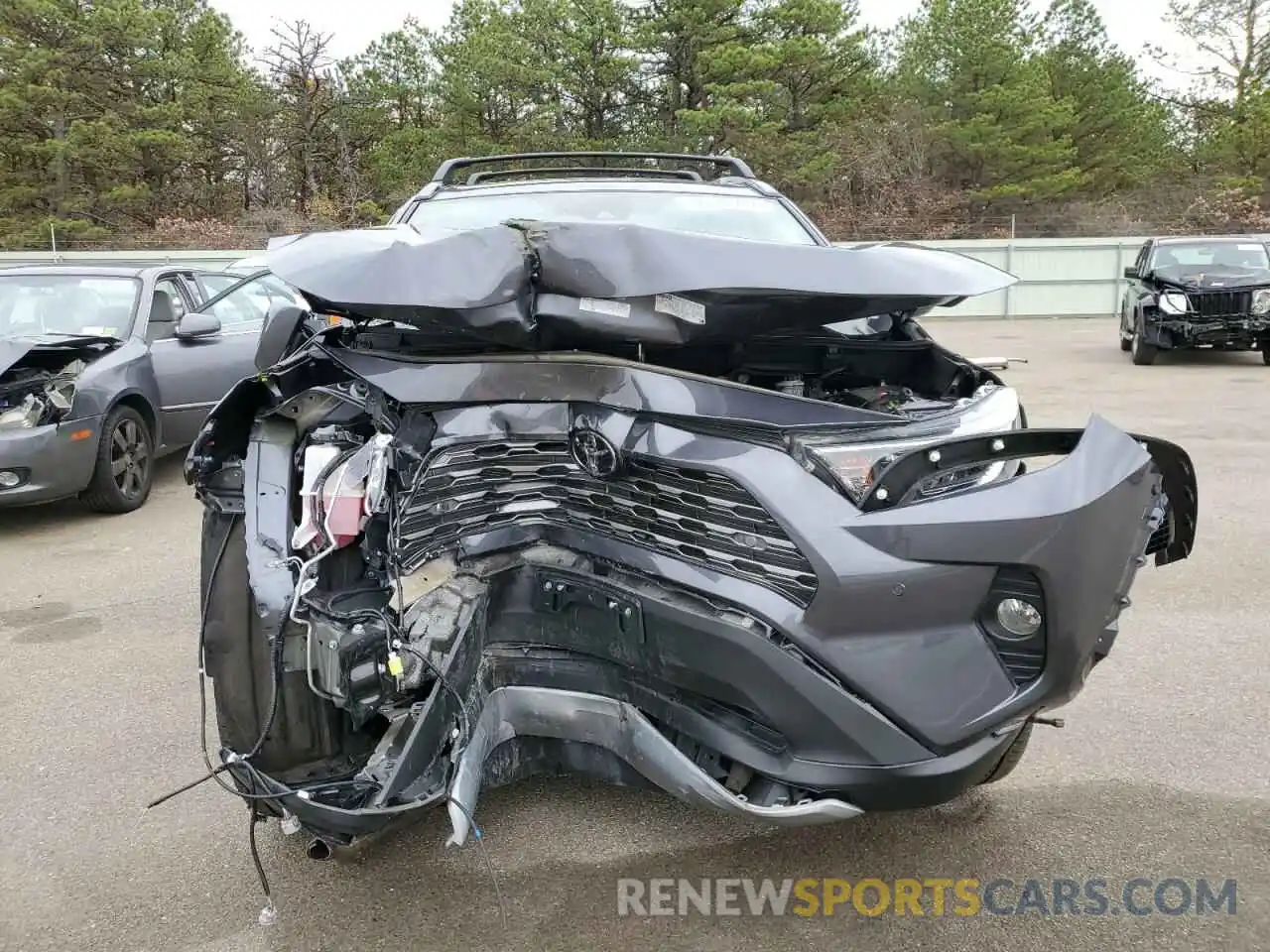 5 Photograph of a damaged car 2T3N1RFV8LW134331 TOYOTA RAV4 2020