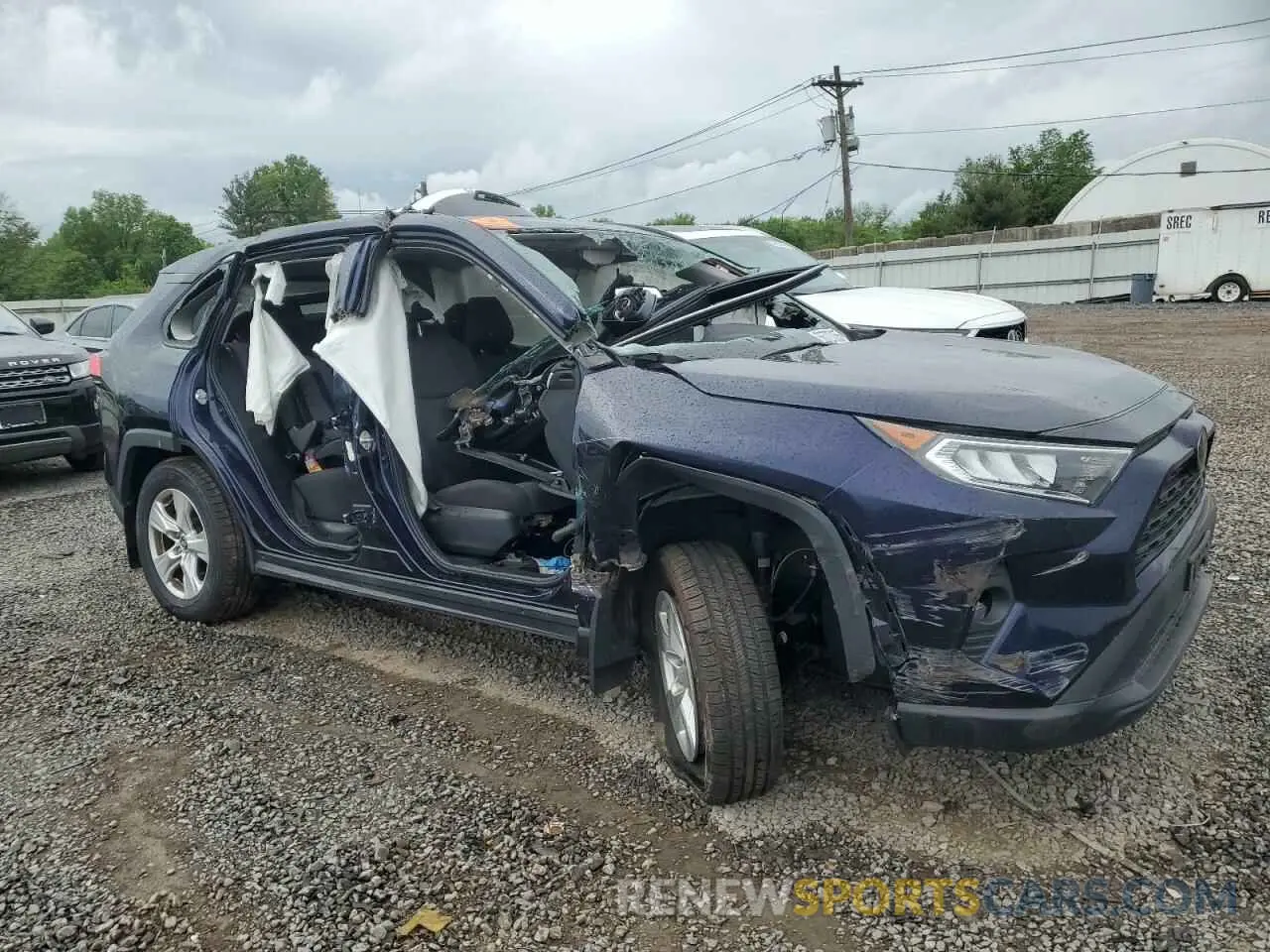4 Photograph of a damaged car 2T3P1RFV0LC064348 TOYOTA RAV4 2020