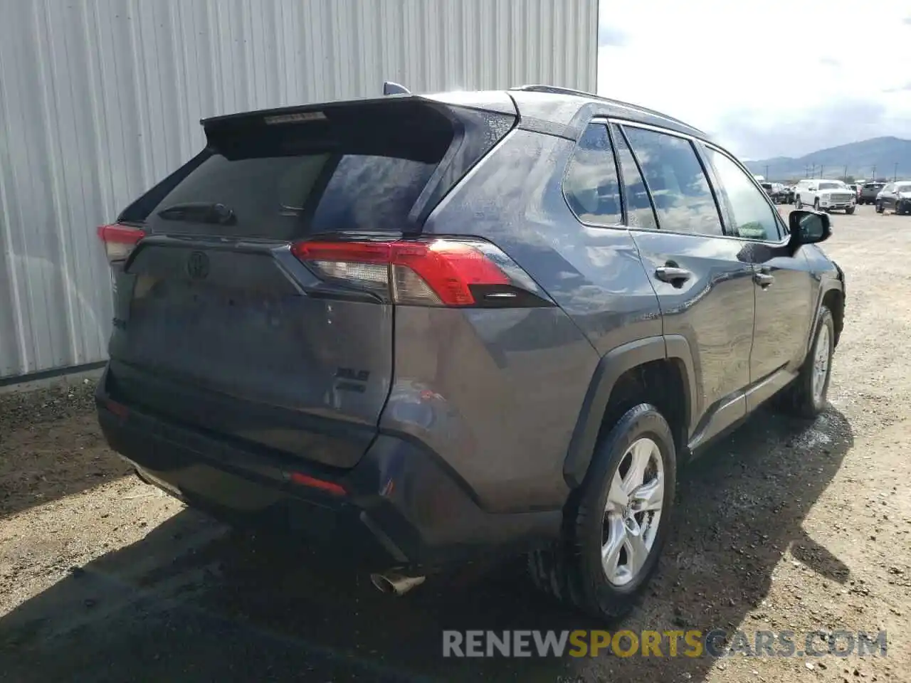 4 Photograph of a damaged car 2T3P1RFV0LC066181 TOYOTA RAV4 2020