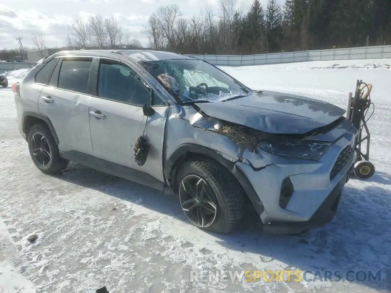 4 Photograph of a damaged car 2T3P1RFV0LC068822 TOYOTA RAV4 2020