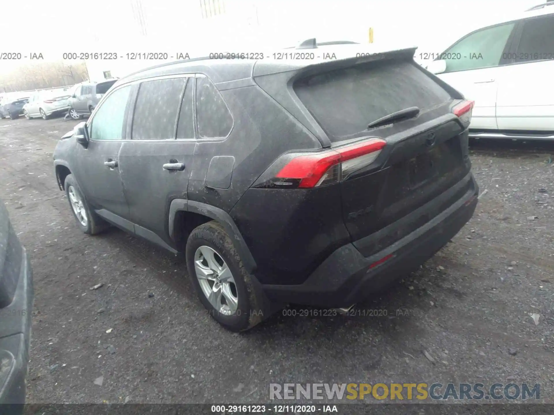 3 Photograph of a damaged car 2T3P1RFV0LC069307 TOYOTA RAV4 2020