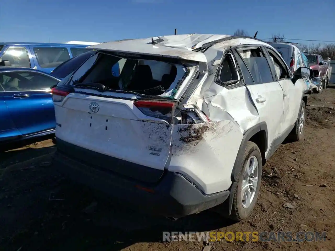 4 Photograph of a damaged car 2T3P1RFV0LC073521 TOYOTA RAV4 2020