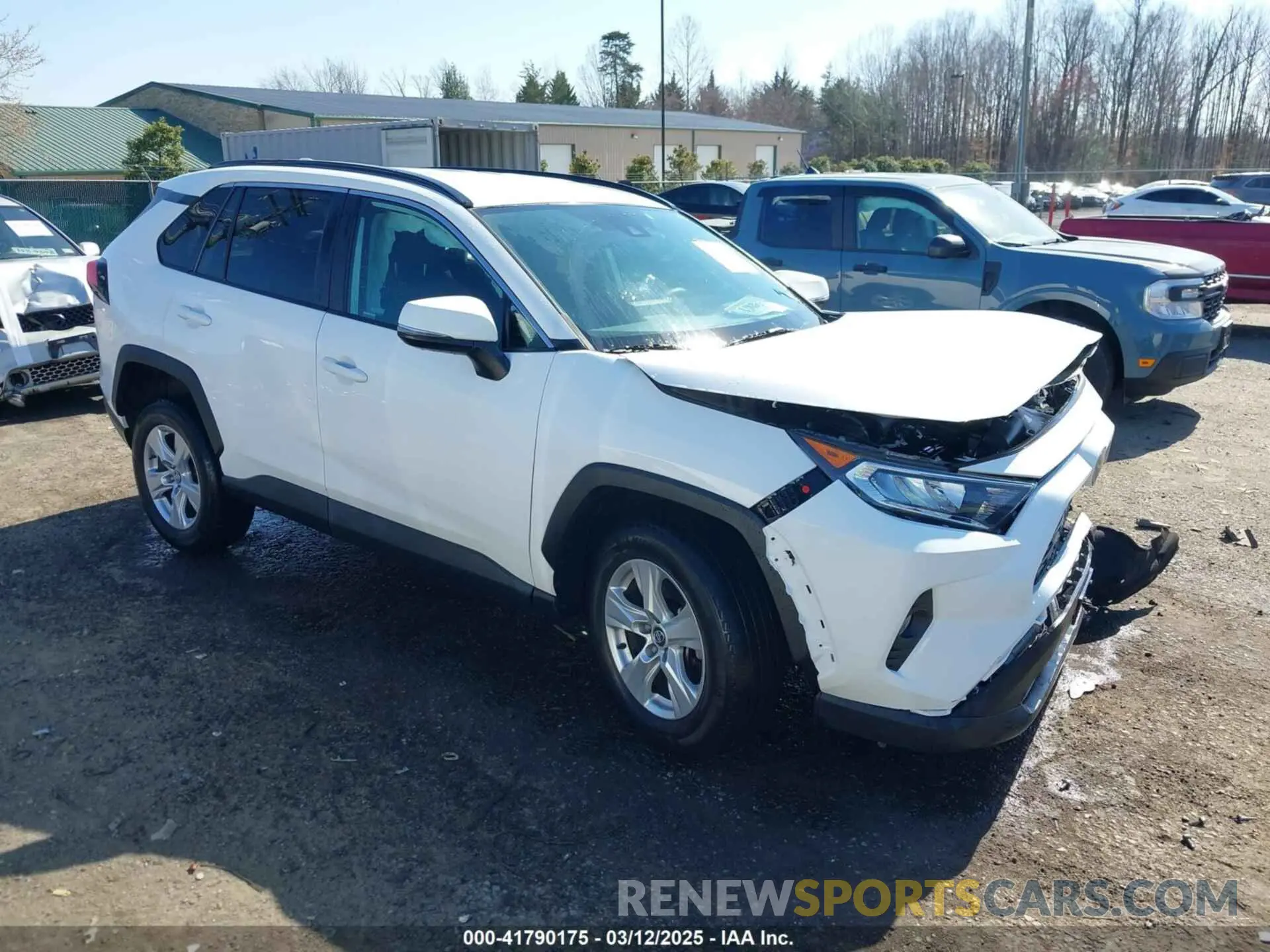 1 Photograph of a damaged car 2T3P1RFV0LC073650 TOYOTA RAV4 2020