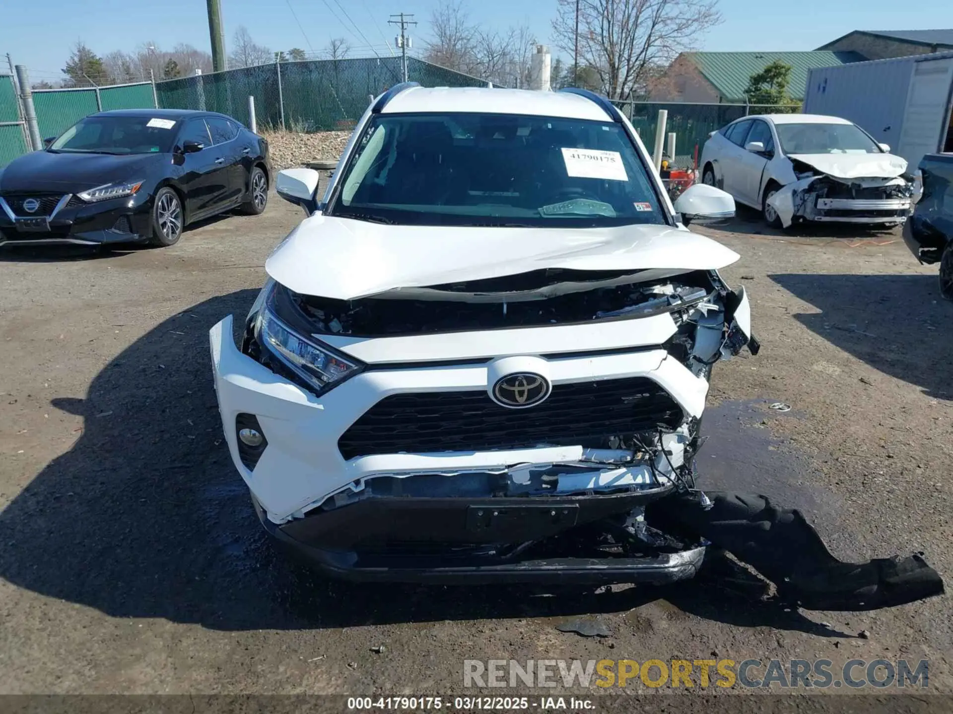 6 Photograph of a damaged car 2T3P1RFV0LC073650 TOYOTA RAV4 2020