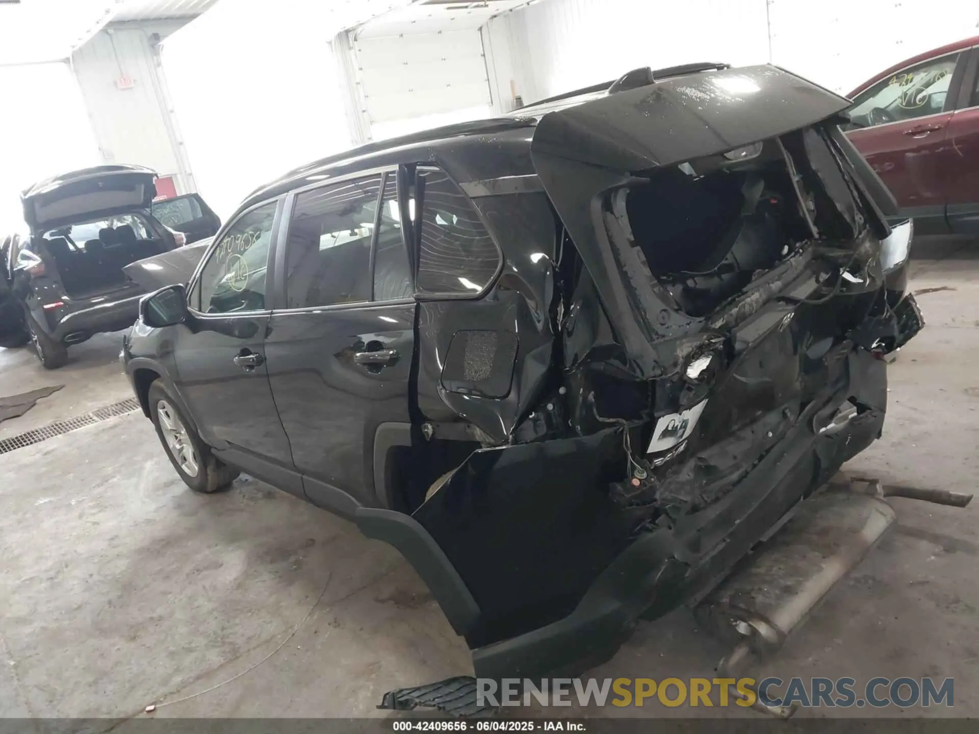 3 Photograph of a damaged car 2T3P1RFV0LC079187 TOYOTA RAV4 2020