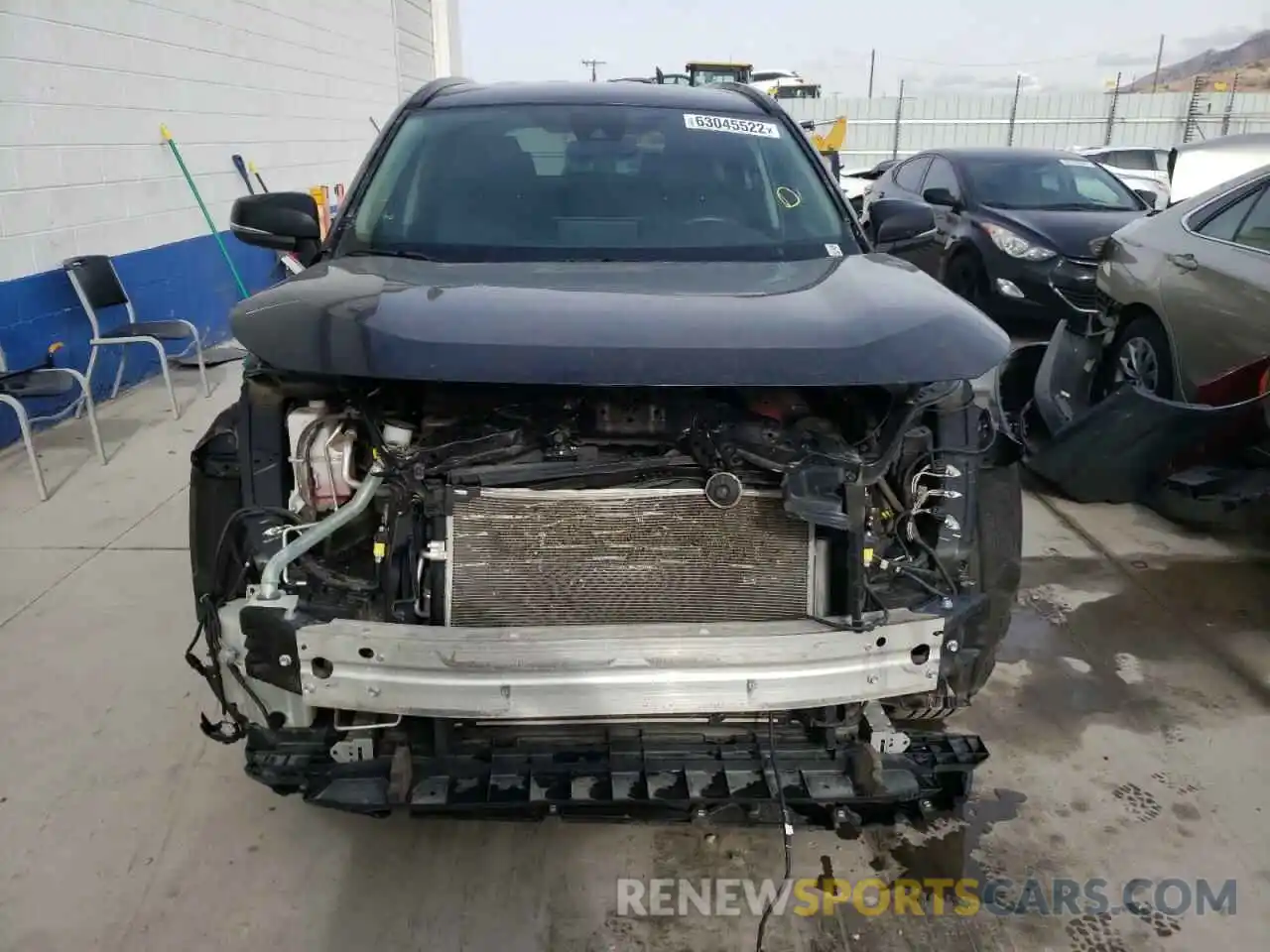 9 Photograph of a damaged car 2T3P1RFV0LC090528 TOYOTA RAV4 2020