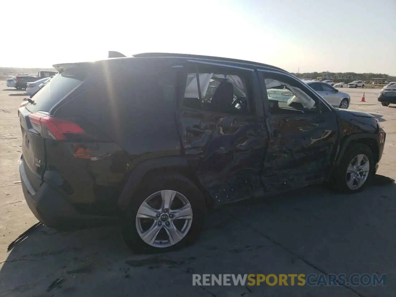 3 Photograph of a damaged car 2T3P1RFV0LC091923 TOYOTA RAV4 2020