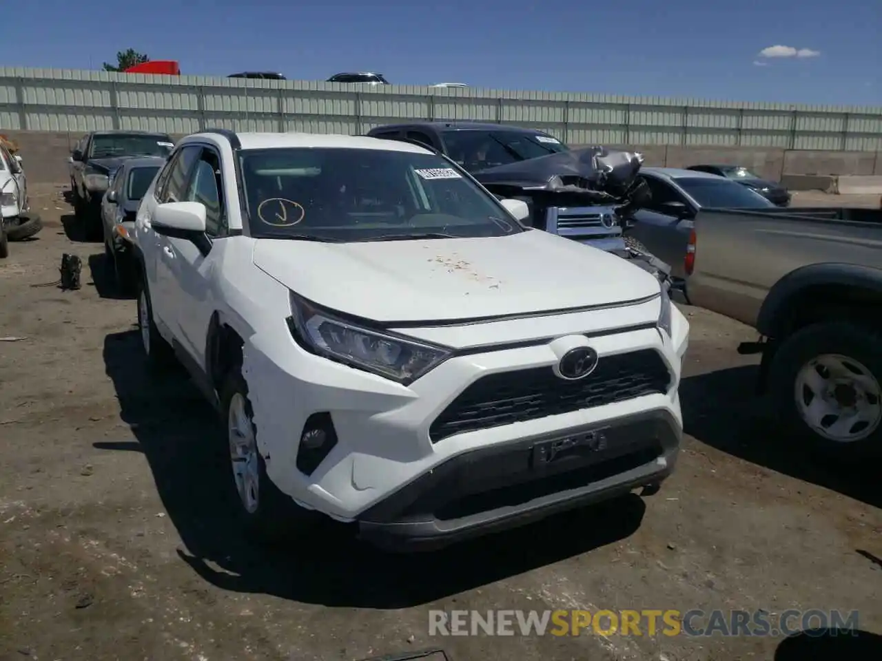 9 Photograph of a damaged car 2T3P1RFV0LC093302 TOYOTA RAV4 2020