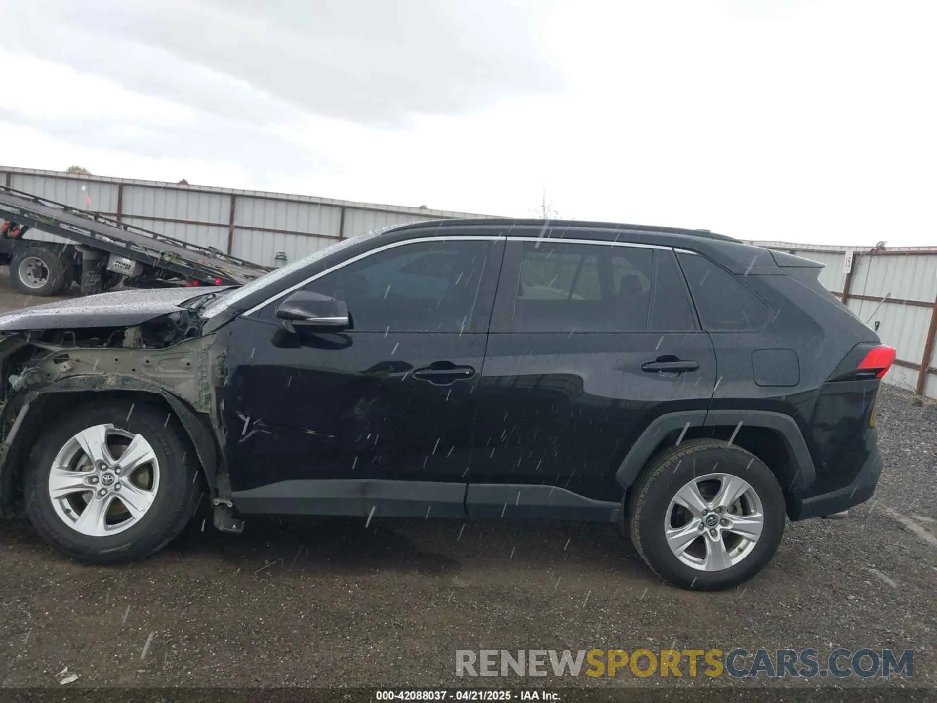 15 Photograph of a damaged car 2T3P1RFV0LC099939 TOYOTA RAV4 2020