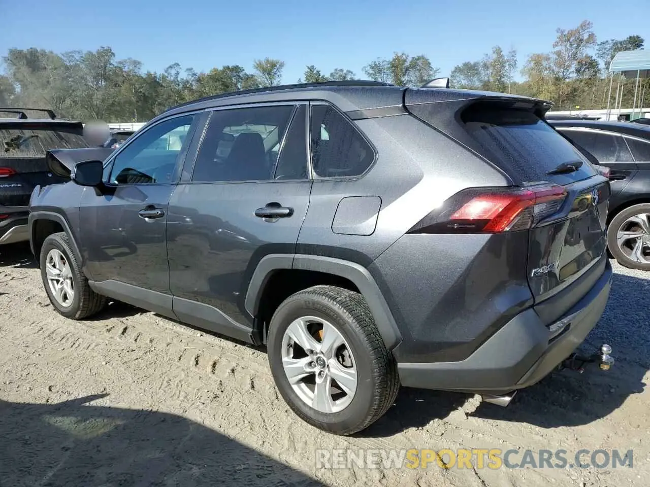 2 Photograph of a damaged car 2T3P1RFV0LC130199 TOYOTA RAV4 2020