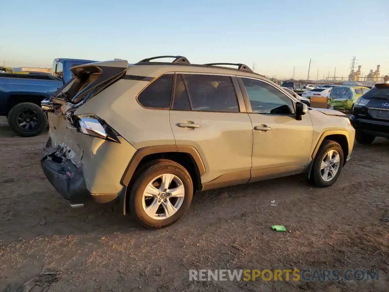 3 Photograph of a damaged car 2T3P1RFV0LC132955 TOYOTA RAV4 2020