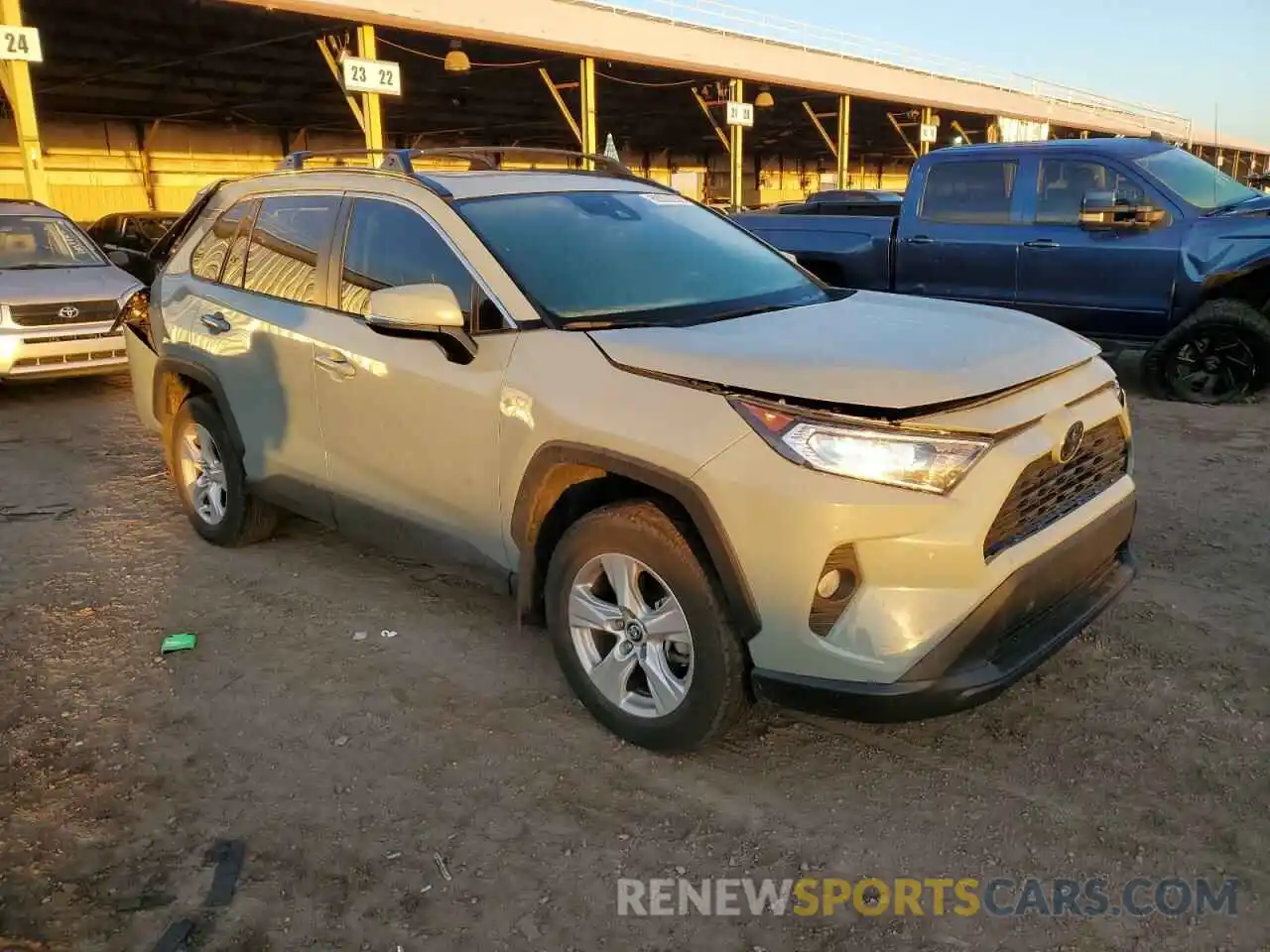 4 Photograph of a damaged car 2T3P1RFV0LC132955 TOYOTA RAV4 2020