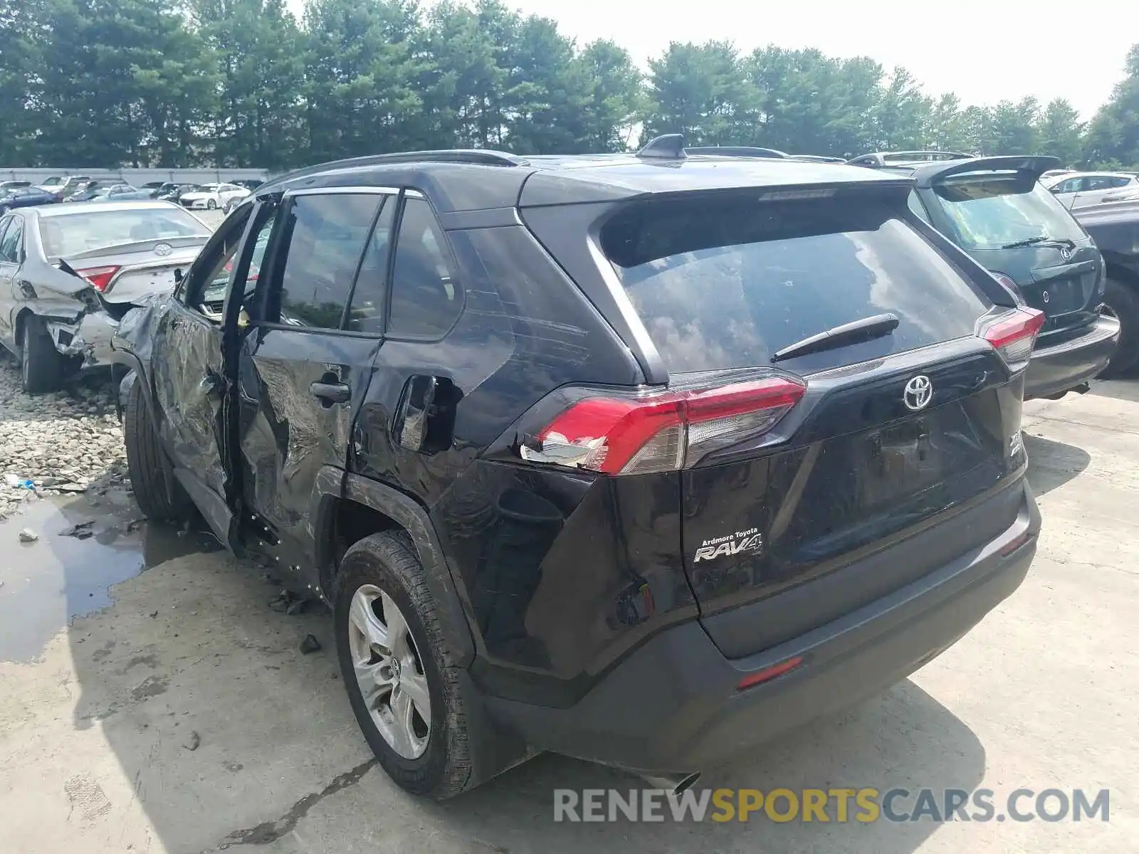 3 Photograph of a damaged car 2T3P1RFV0LW085893 TOYOTA RAV4 2020