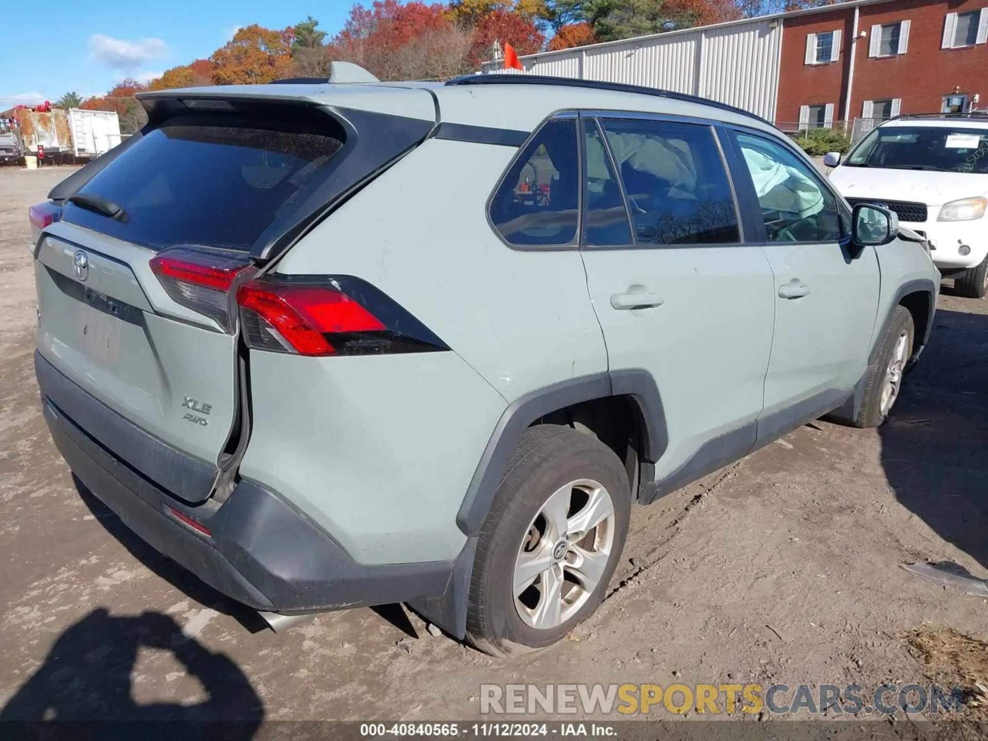 4 Photograph of a damaged car 2T3P1RFV0LW087434 TOYOTA RAV4 2020