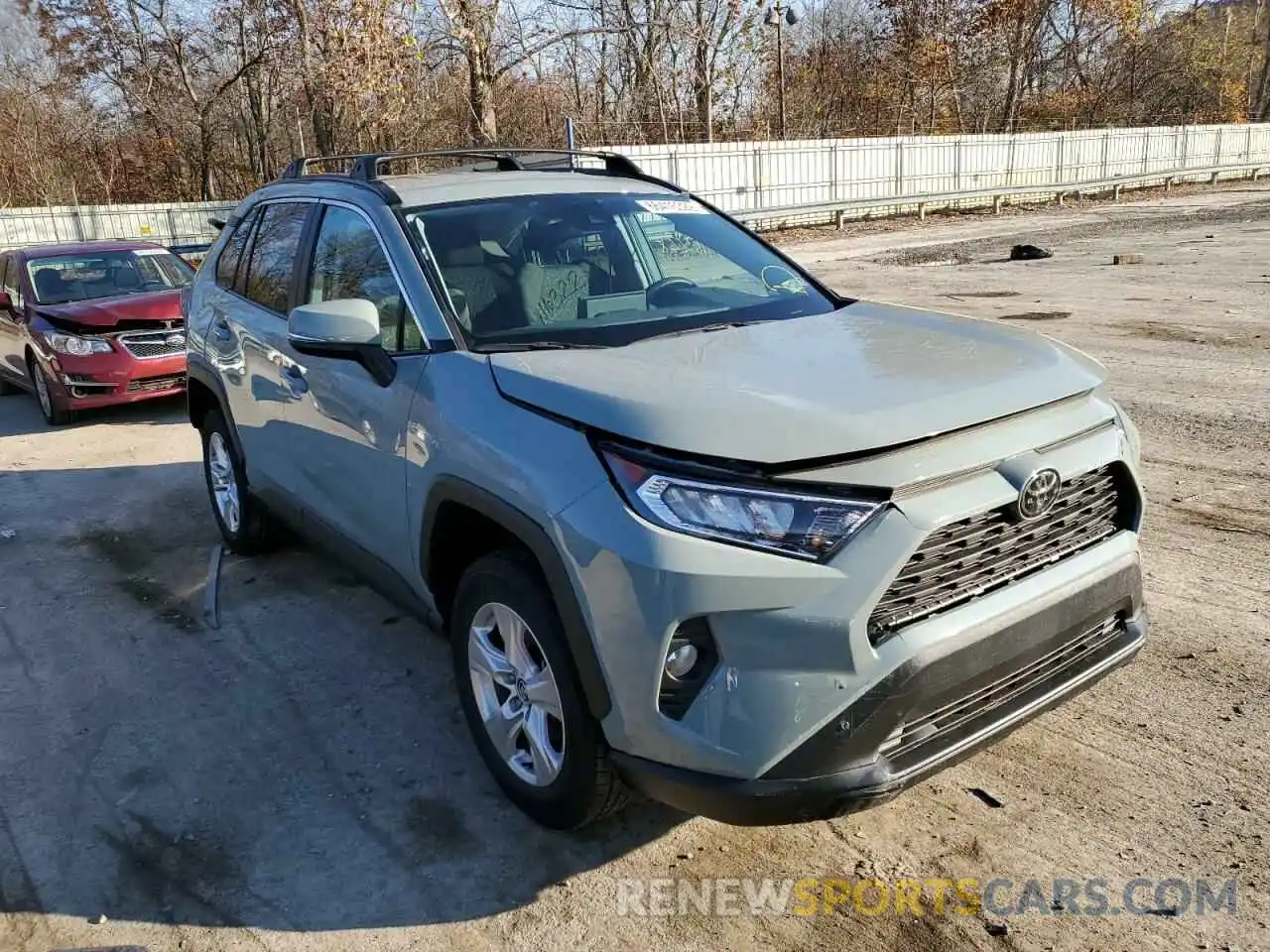 1 Photograph of a damaged car 2T3P1RFV0LW095209 TOYOTA RAV4 2020