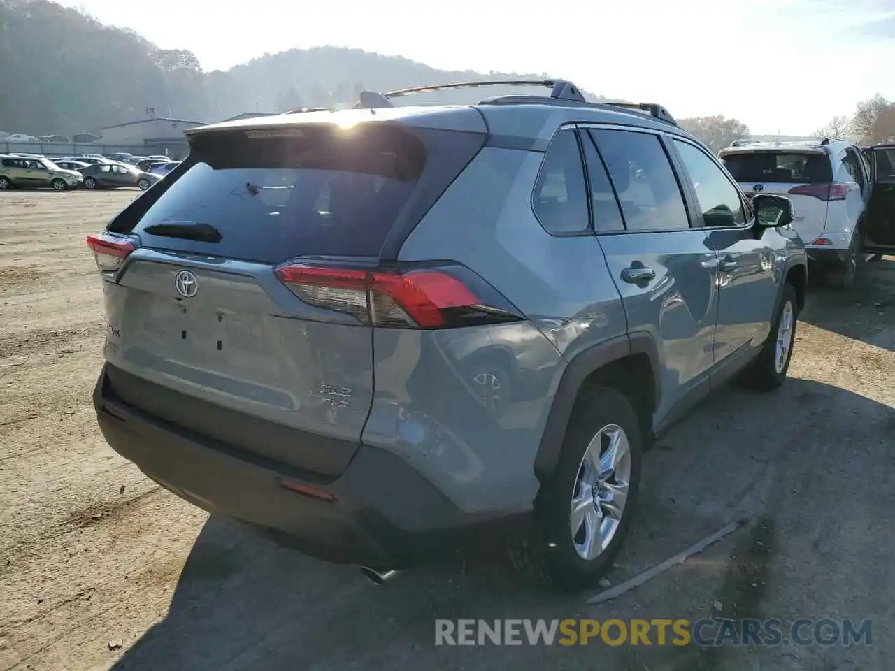 4 Photograph of a damaged car 2T3P1RFV0LW095209 TOYOTA RAV4 2020