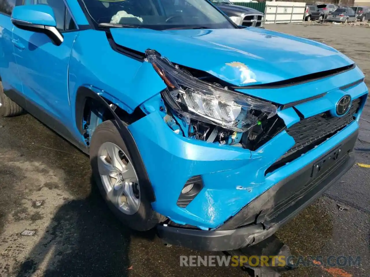 9 Photograph of a damaged car 2T3P1RFV0LW096621 TOYOTA RAV4 2020