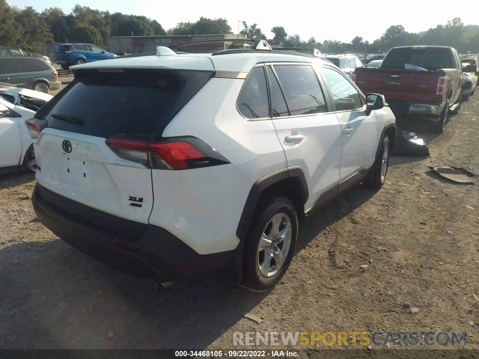 4 Photograph of a damaged car 2T3P1RFV0LW112168 TOYOTA RAV4 2020