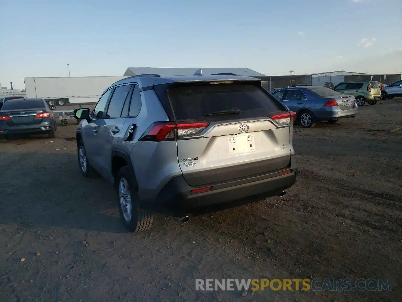 3 Photograph of a damaged car 2T3P1RFV0LW120450 TOYOTA RAV4 2020