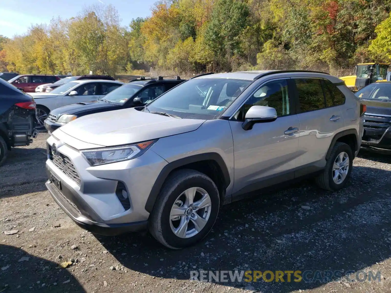 2 Photograph of a damaged car 2T3P1RFV0LW131108 TOYOTA RAV4 2020