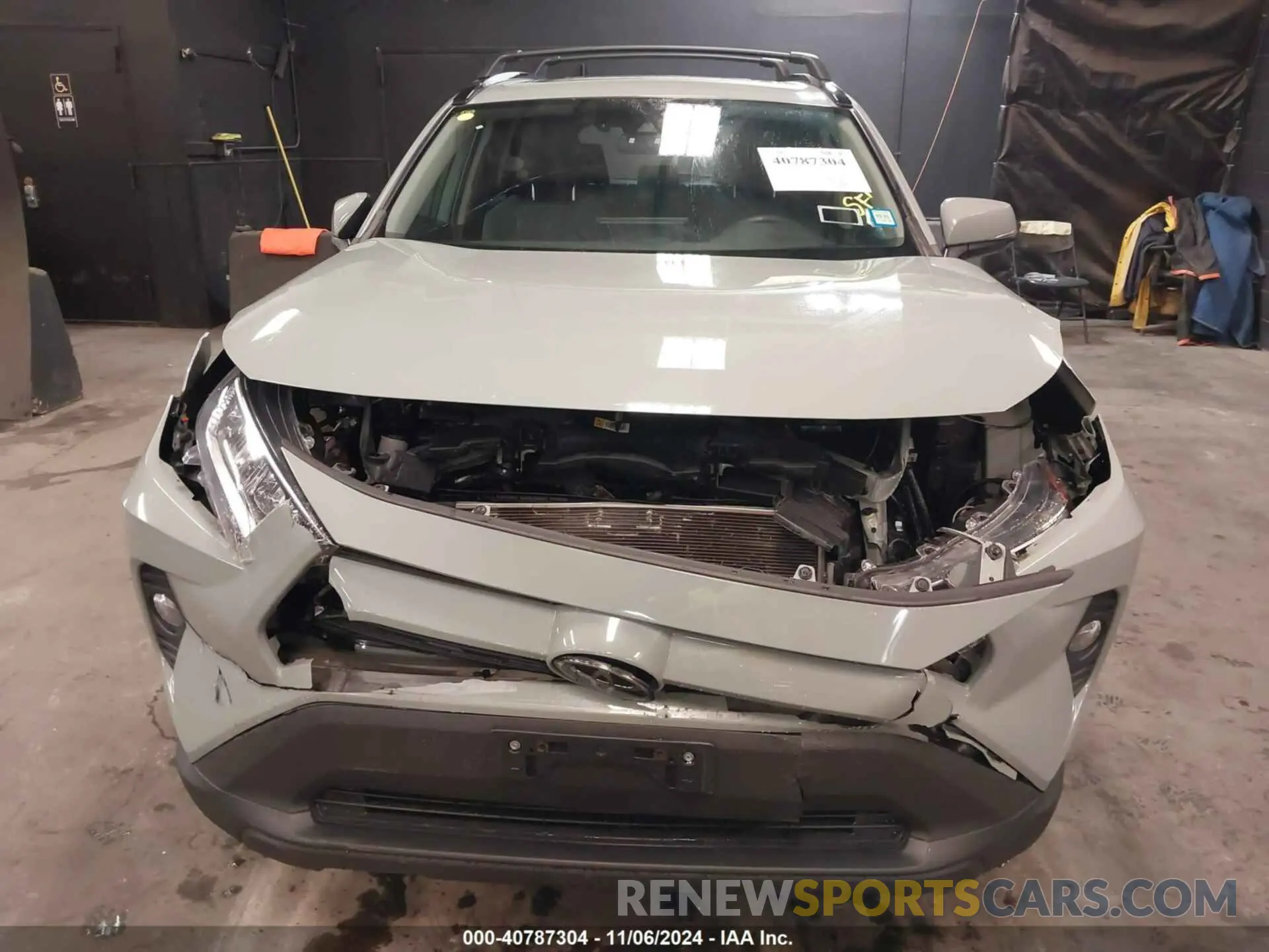 11 Photograph of a damaged car 2T3P1RFV0LW132646 TOYOTA RAV4 2020