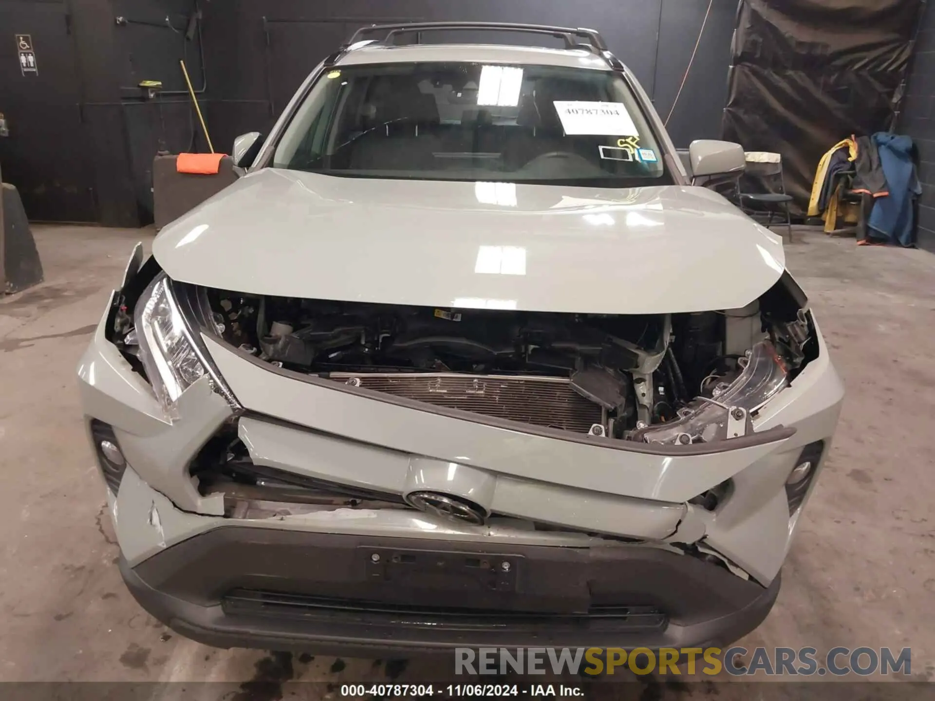 6 Photograph of a damaged car 2T3P1RFV0LW132646 TOYOTA RAV4 2020