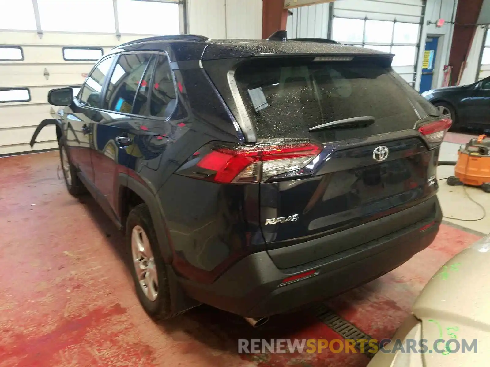 3 Photograph of a damaged car 2T3P1RFV0LW134252 TOYOTA RAV4 2020