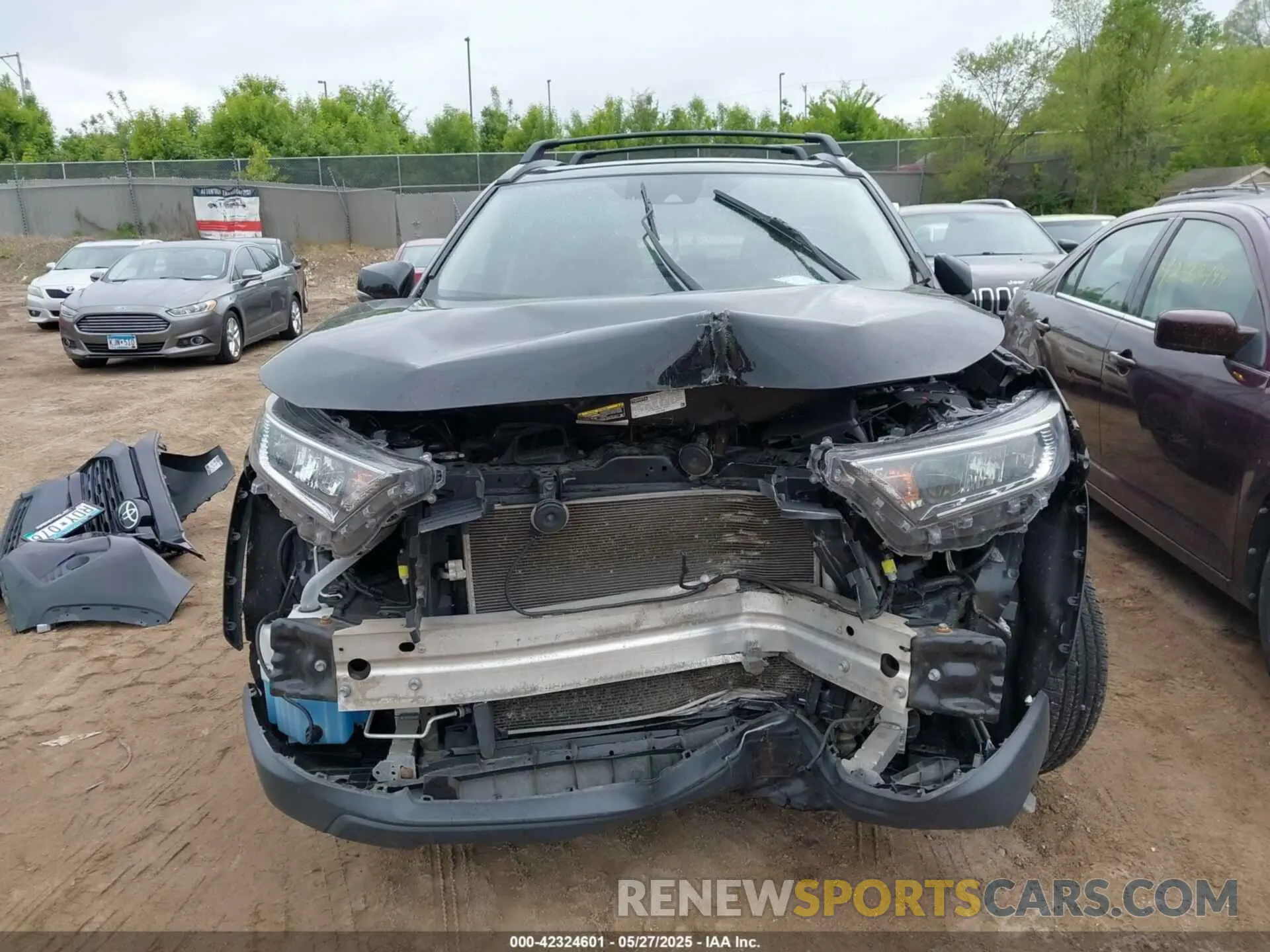 12 Photograph of a damaged car 2T3P1RFV1LC062236 TOYOTA RAV4 2020