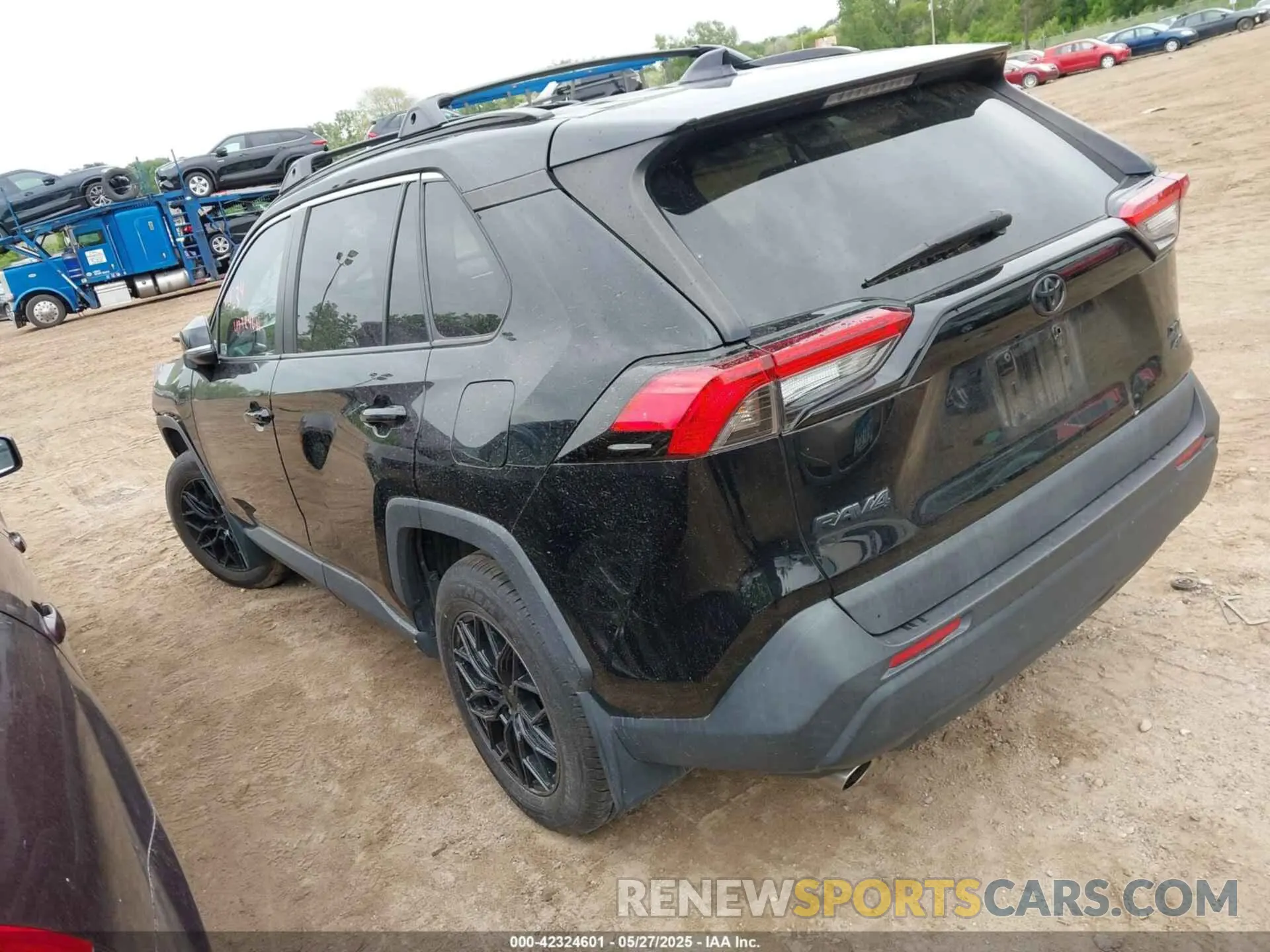 3 Photograph of a damaged car 2T3P1RFV1LC062236 TOYOTA RAV4 2020