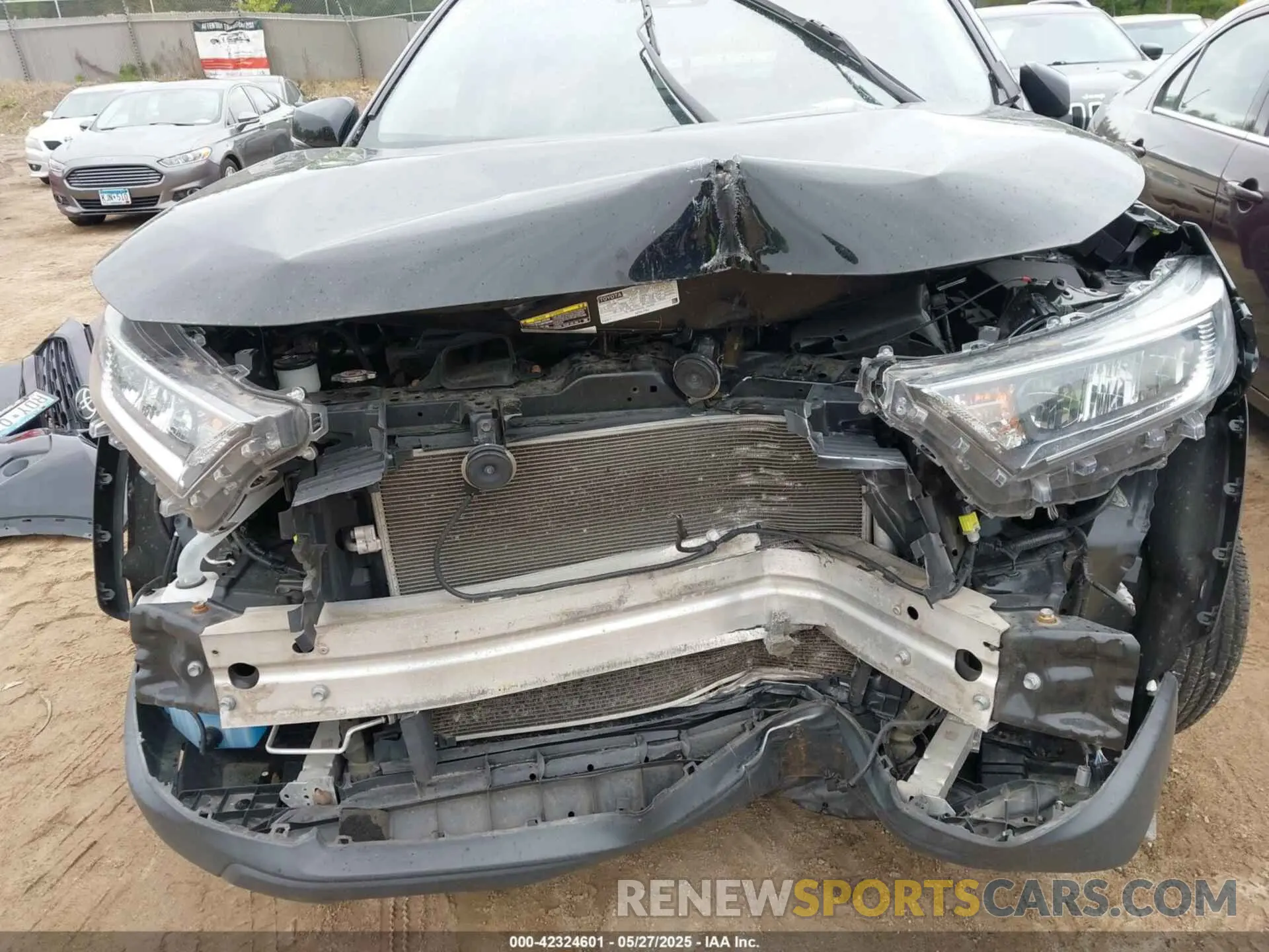 6 Photograph of a damaged car 2T3P1RFV1LC062236 TOYOTA RAV4 2020